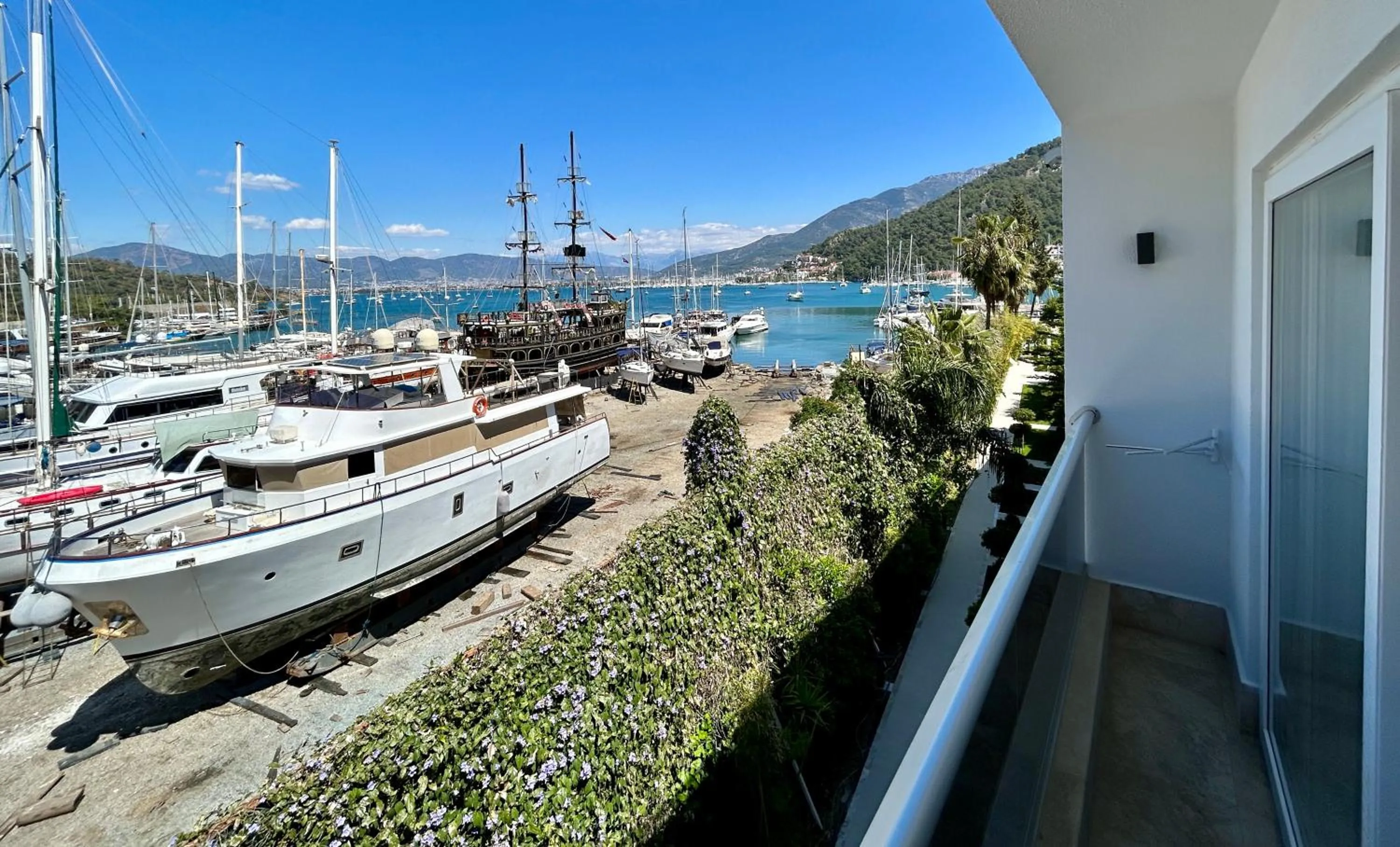 Marina Boutique Hotel