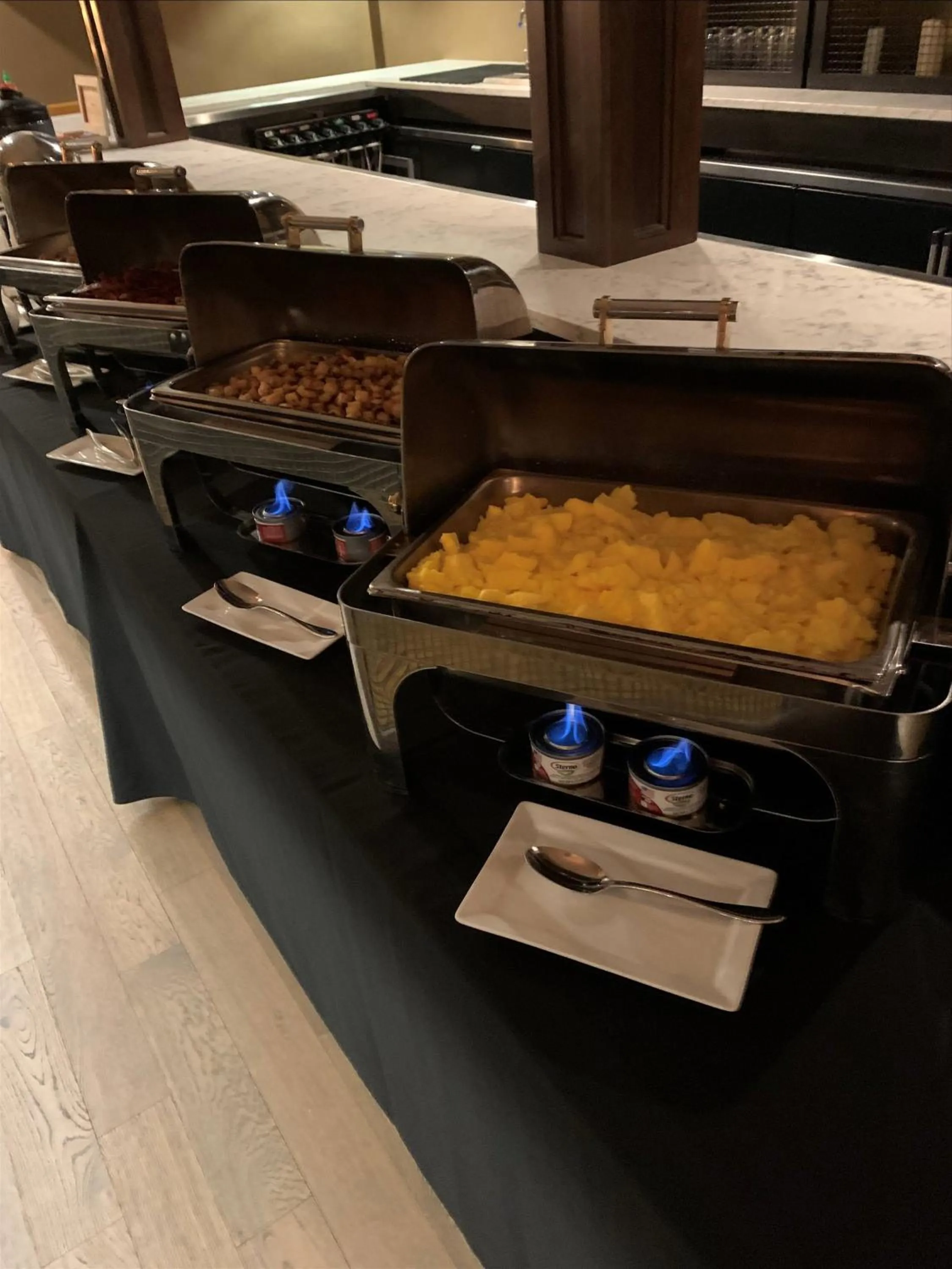 Breakfast in Cherry Valley Hotel