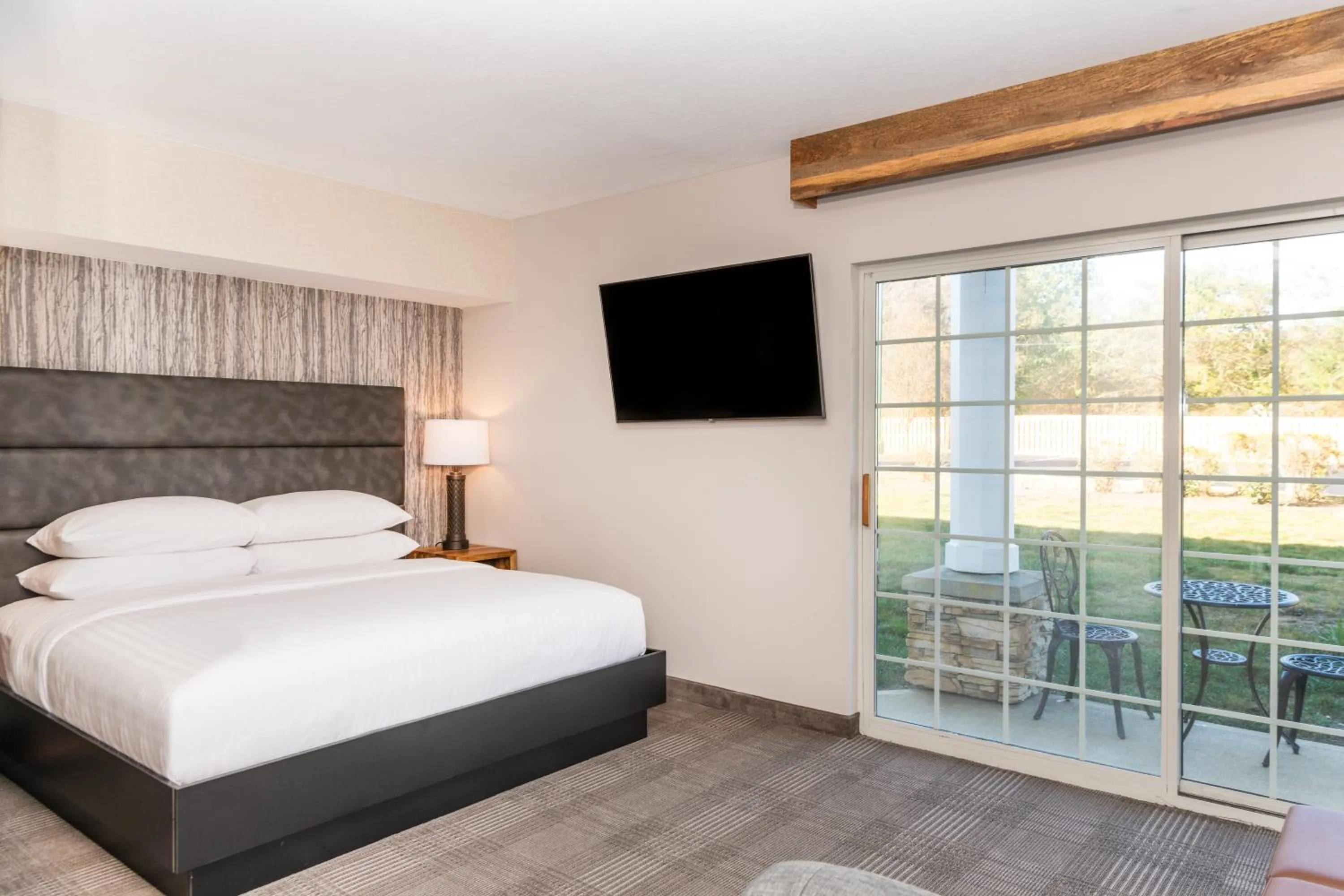 Bed in Cherry Valley Hotel