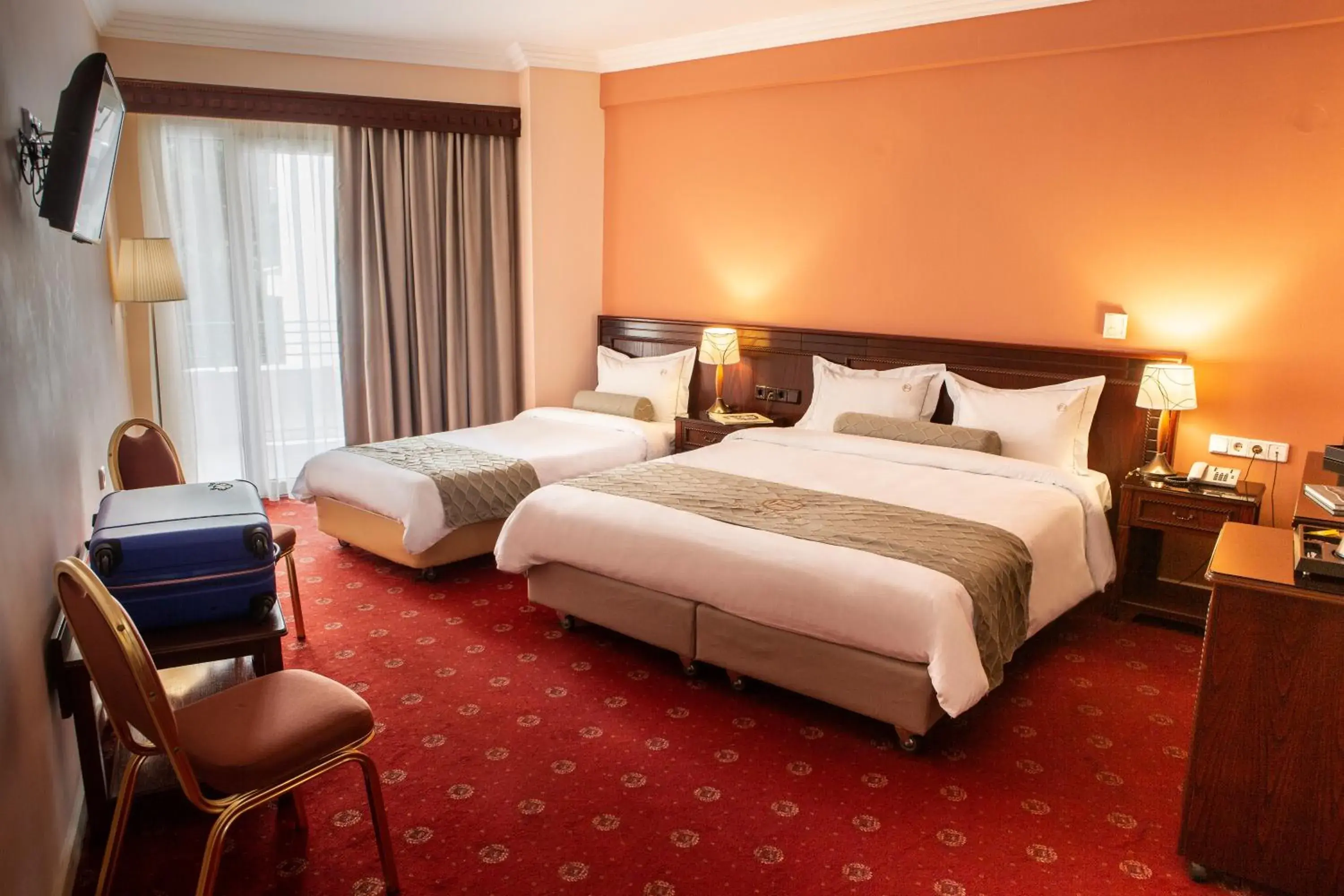 Triple Room in Hotel Pella Triple Room in Hotel Pella