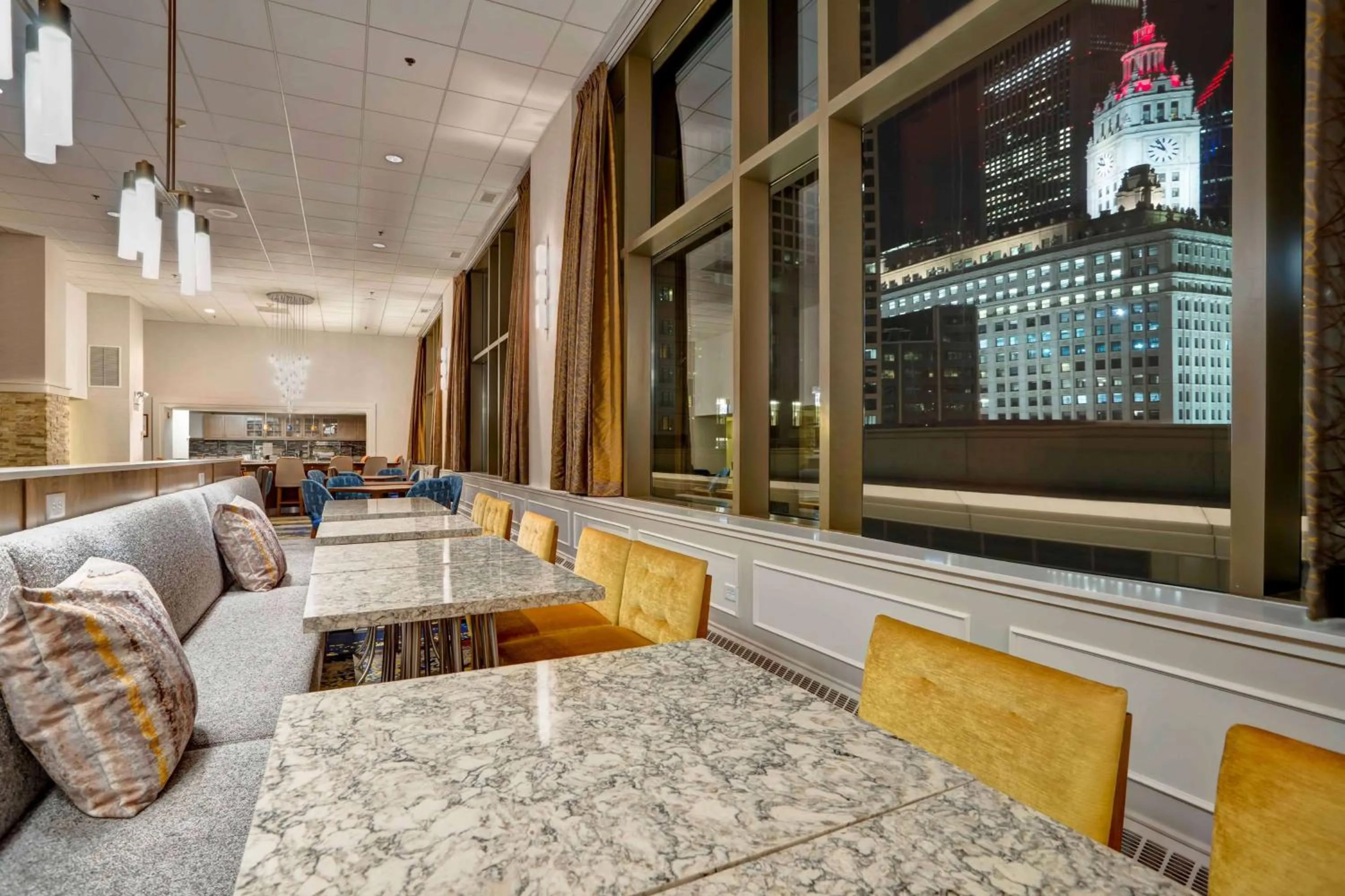 Restaurant/places to eat in Homewood Suites by Hilton Chicago-Downtown