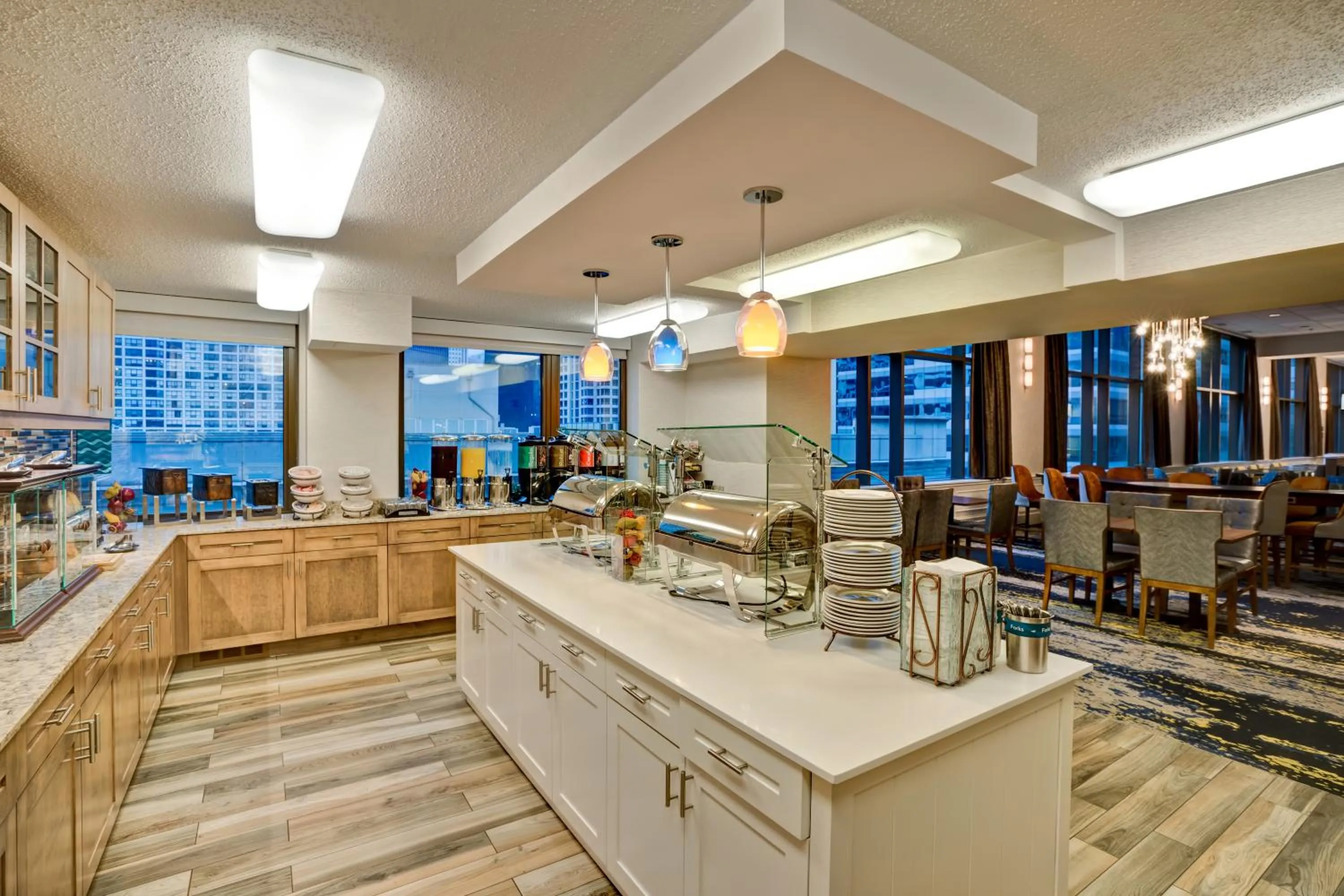 Food and drinks in Homewood Suites by Hilton Chicago-Downtown