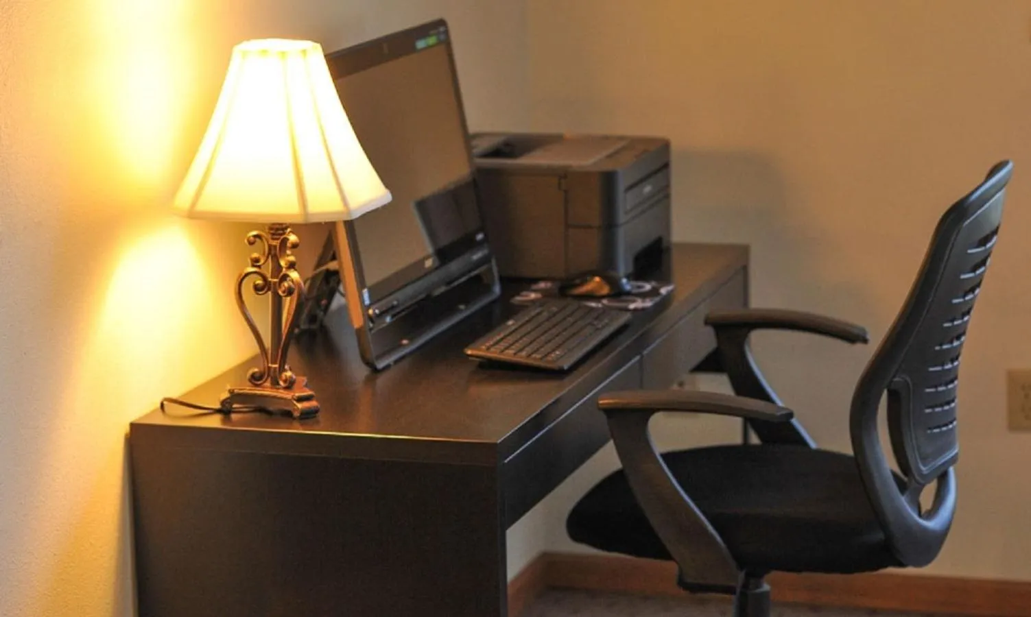 Business facilities in River Valley Inn & Suites