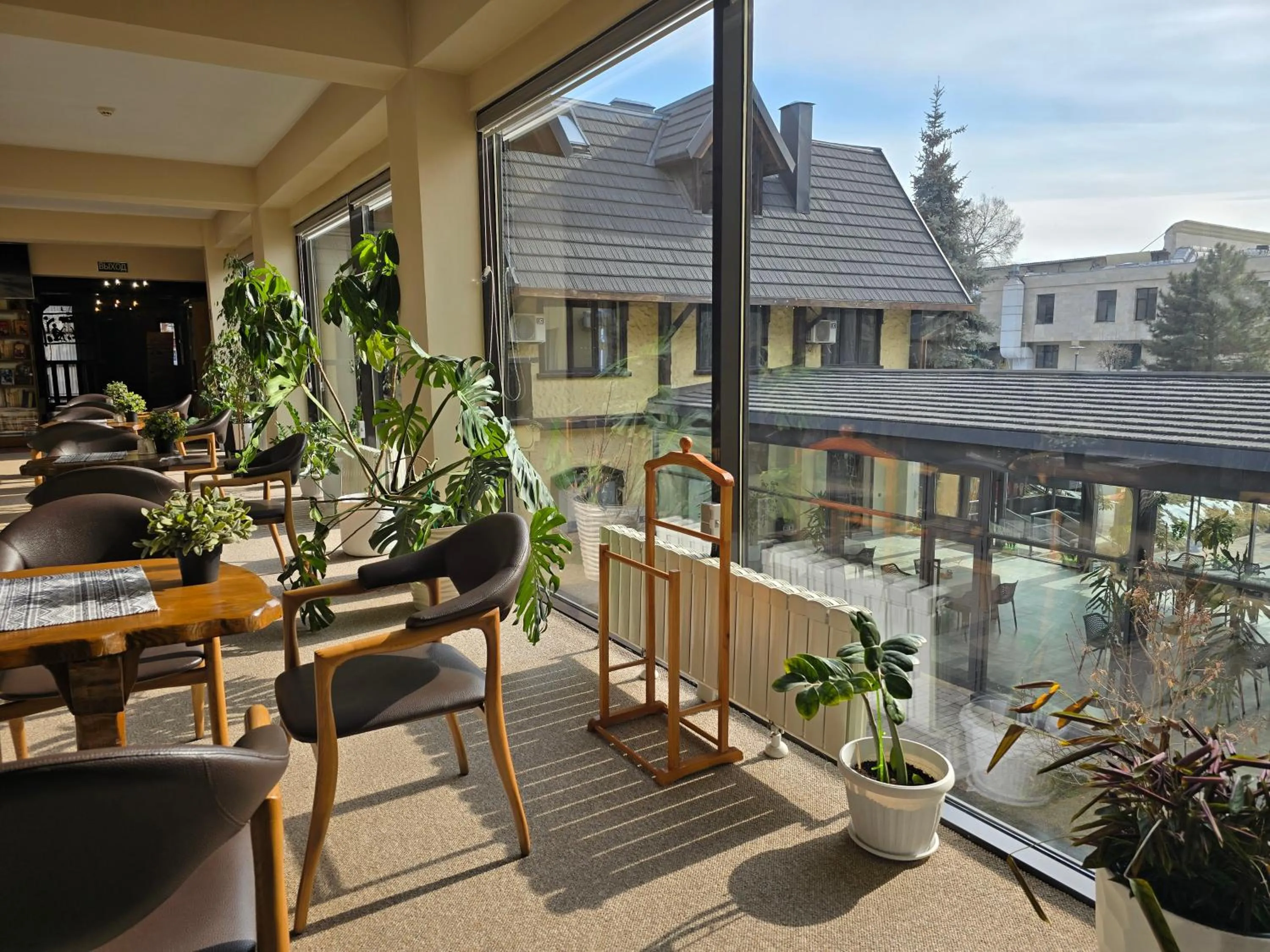 Lobby or reception in Saraishyq Hotel