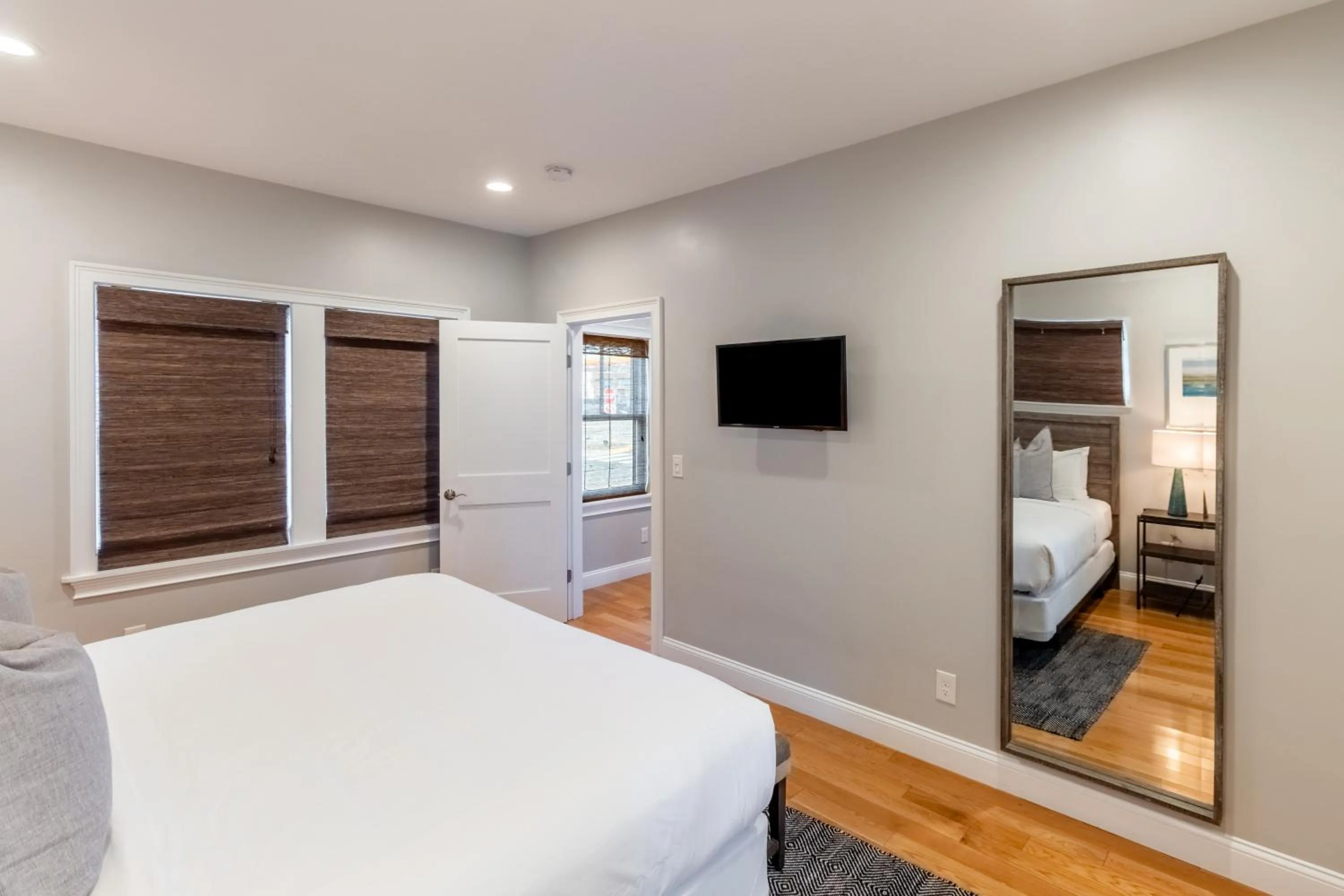 Bed in The Newport Lofts - 595 Thames Street