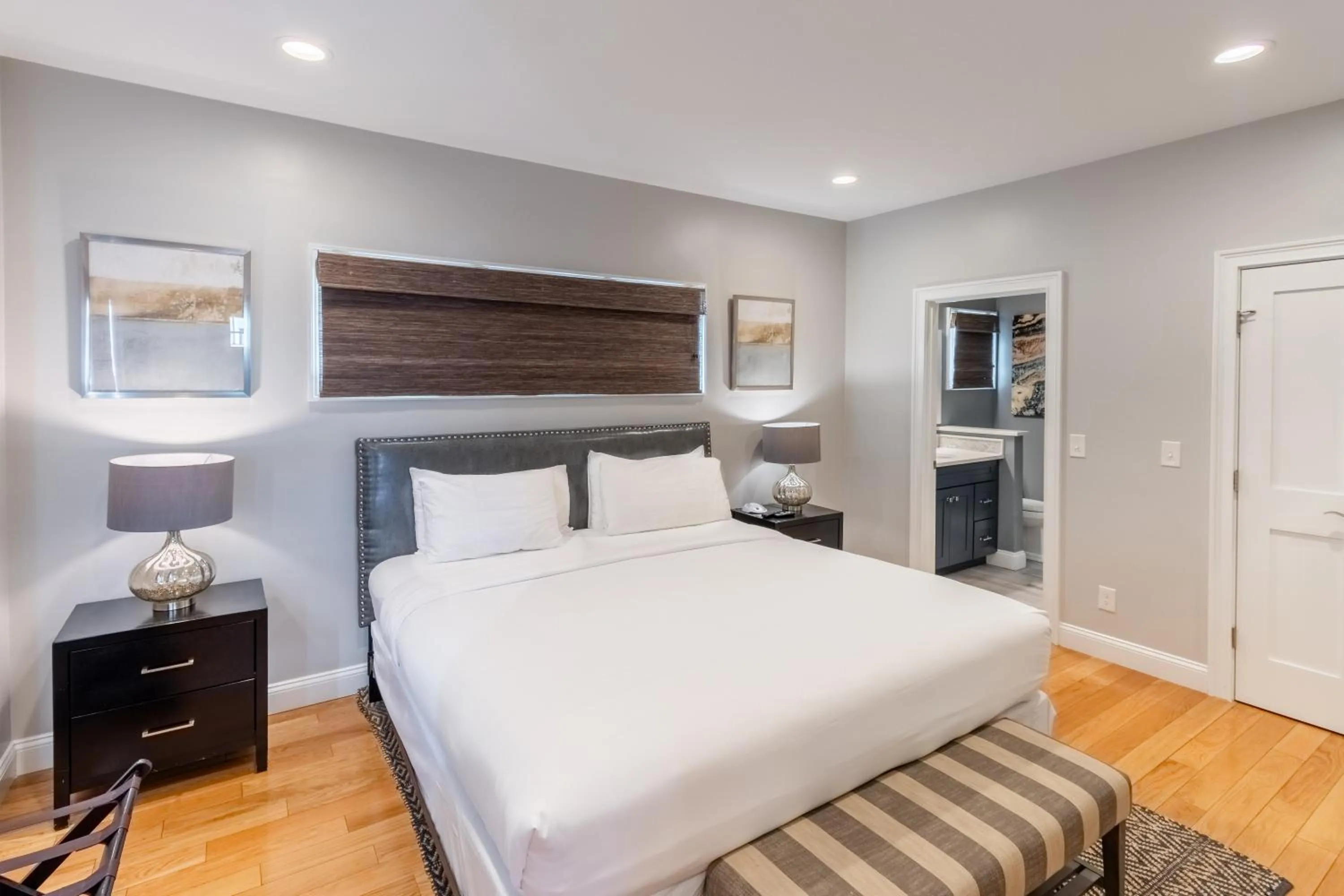 Bed in The Newport Lofts - 595 Thames Street