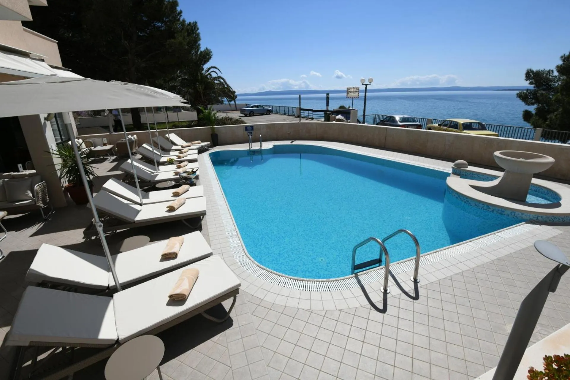 Swimming pool in Villa Verica