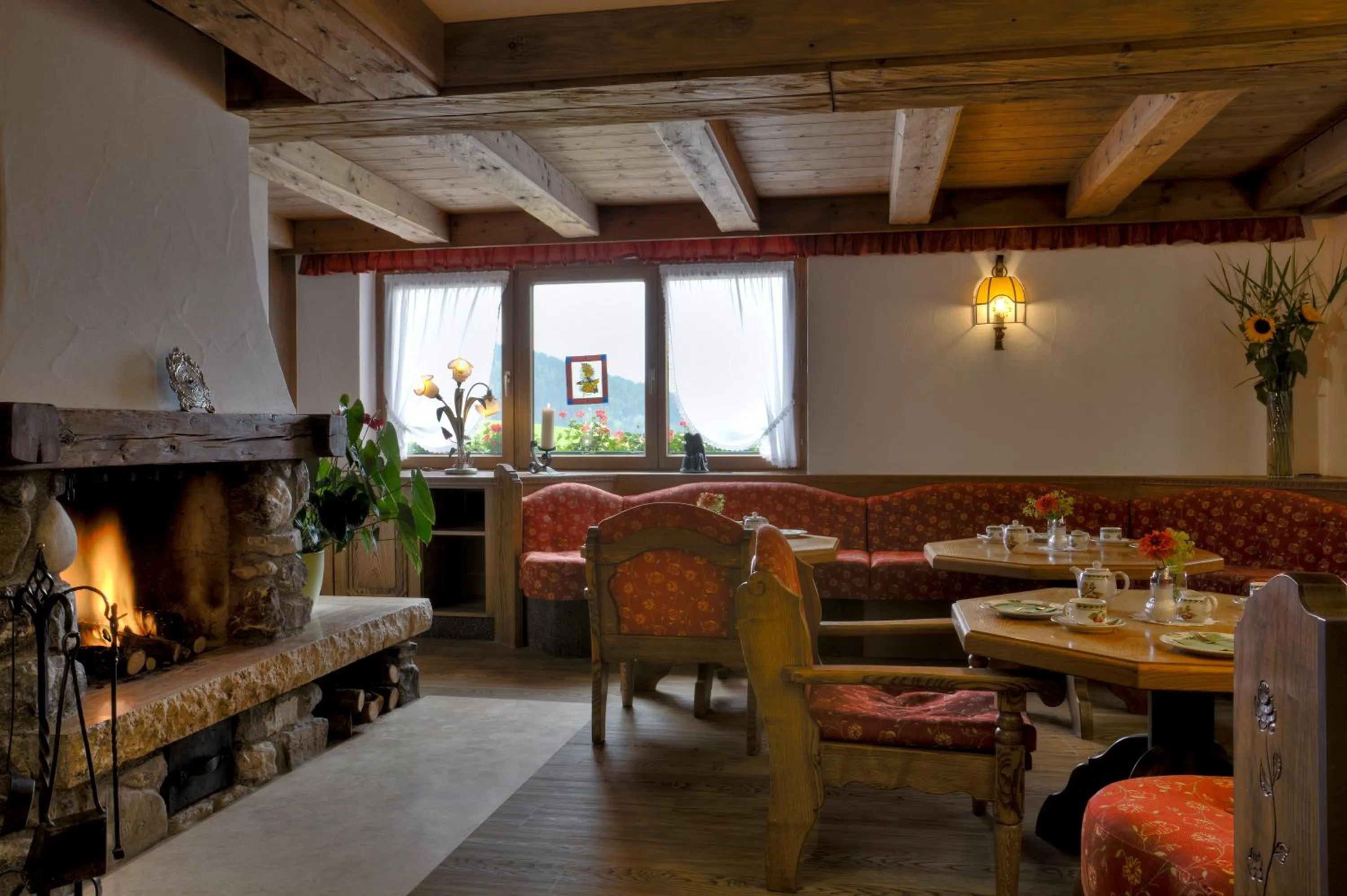 Restaurant/places to eat in Hotel Gemma- Adults only