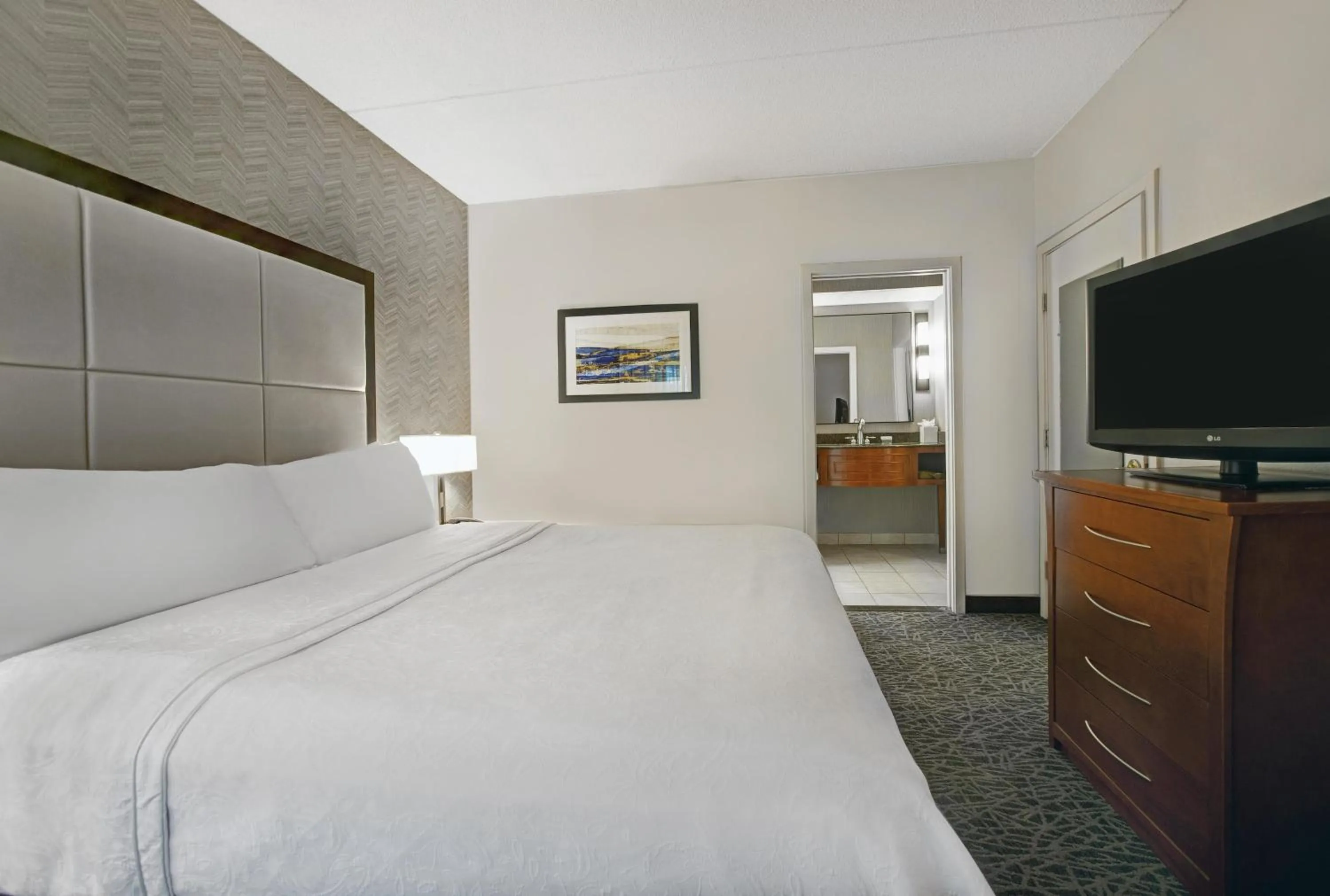 Bed in Homewood Suites by Hilton Chicago-Lincolnshire