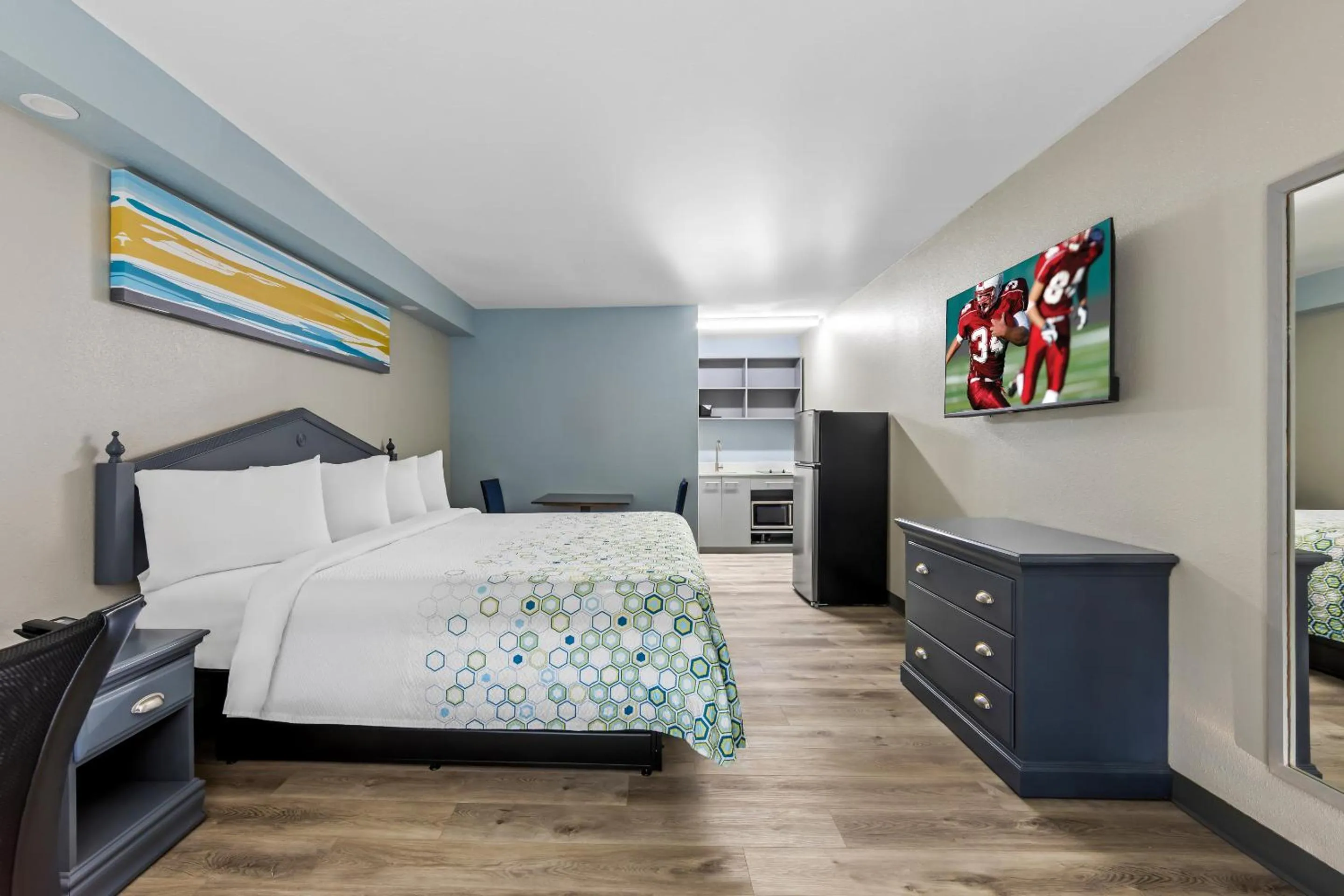 Photo of the whole room, Bed in HomeTowne Studios by Red Roof Athens, TN