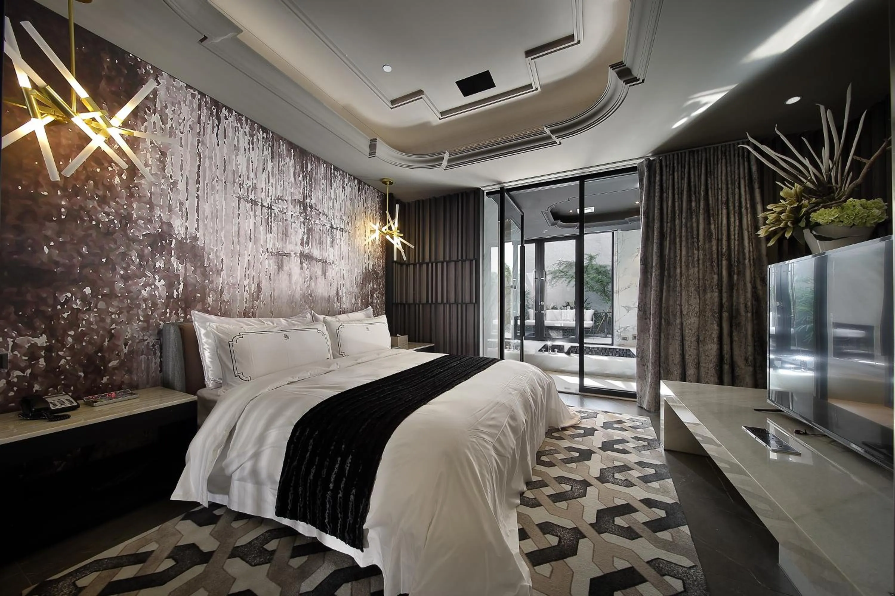 Bed in Ease Motel Taichung