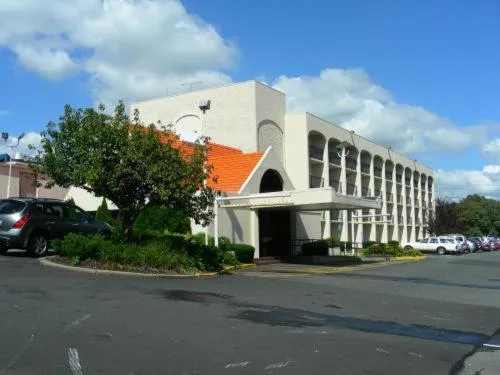 Property building in Howard Johnson by Wyndham Clifton NJ