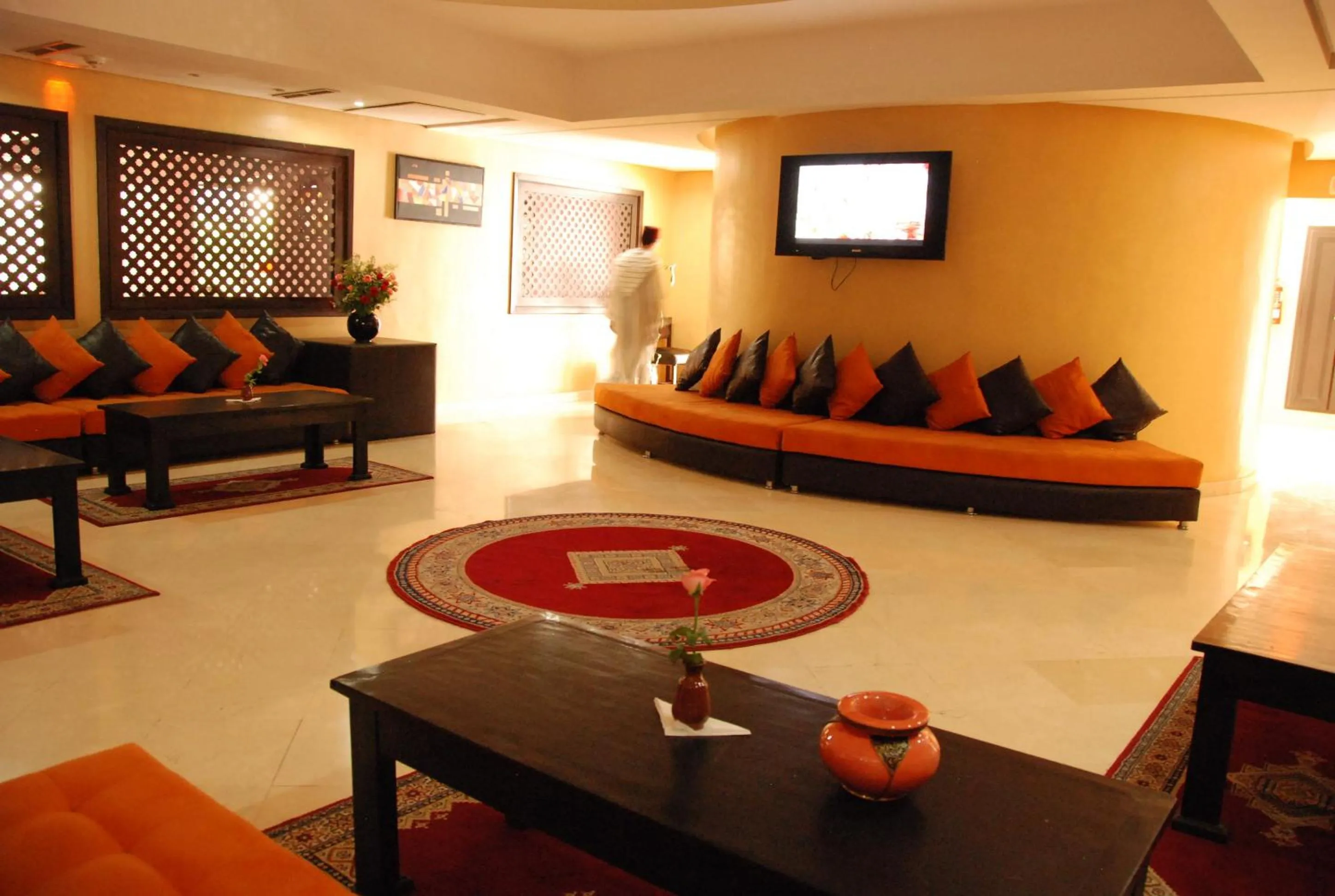 Lobby or reception in New Farah Hotel