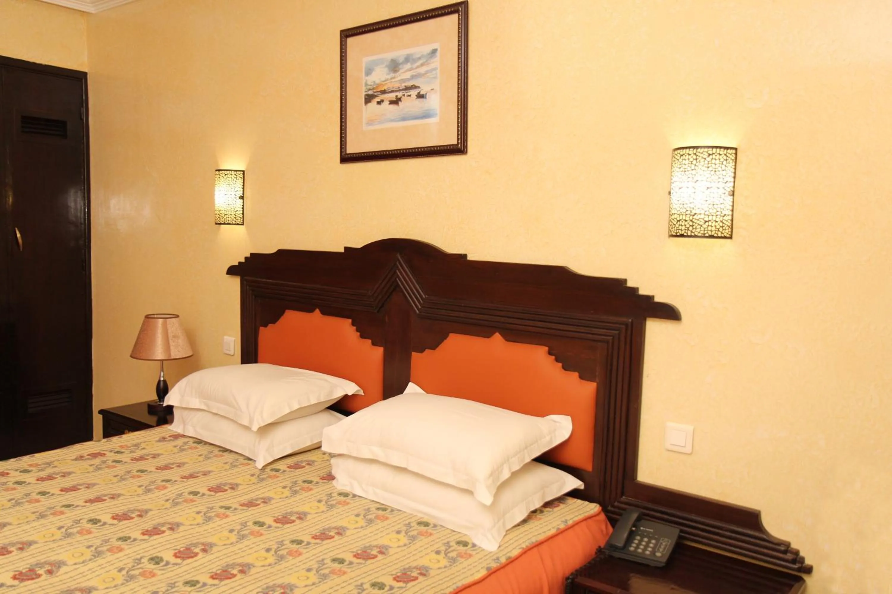 Bedroom in New Farah Hotel