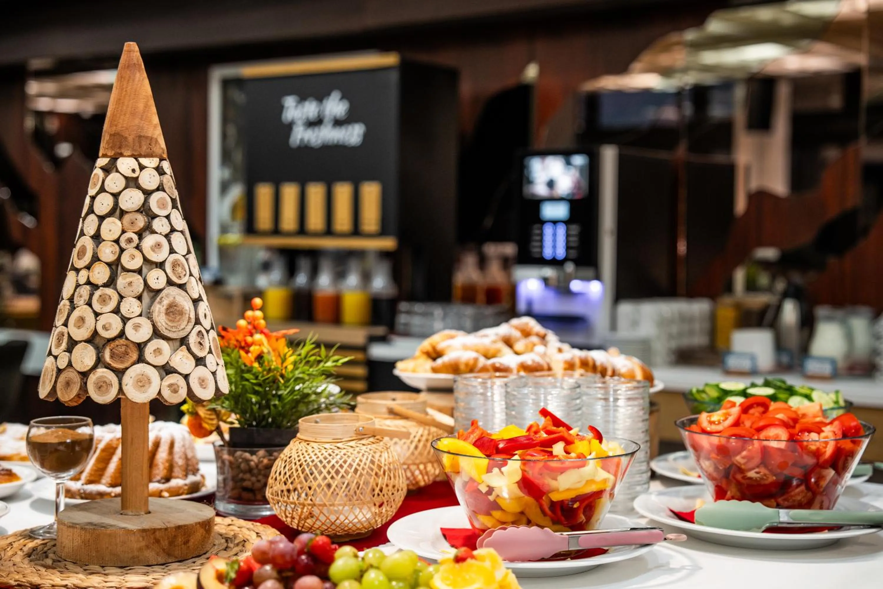 Restaurant/places to eat in Hotel Adamantino