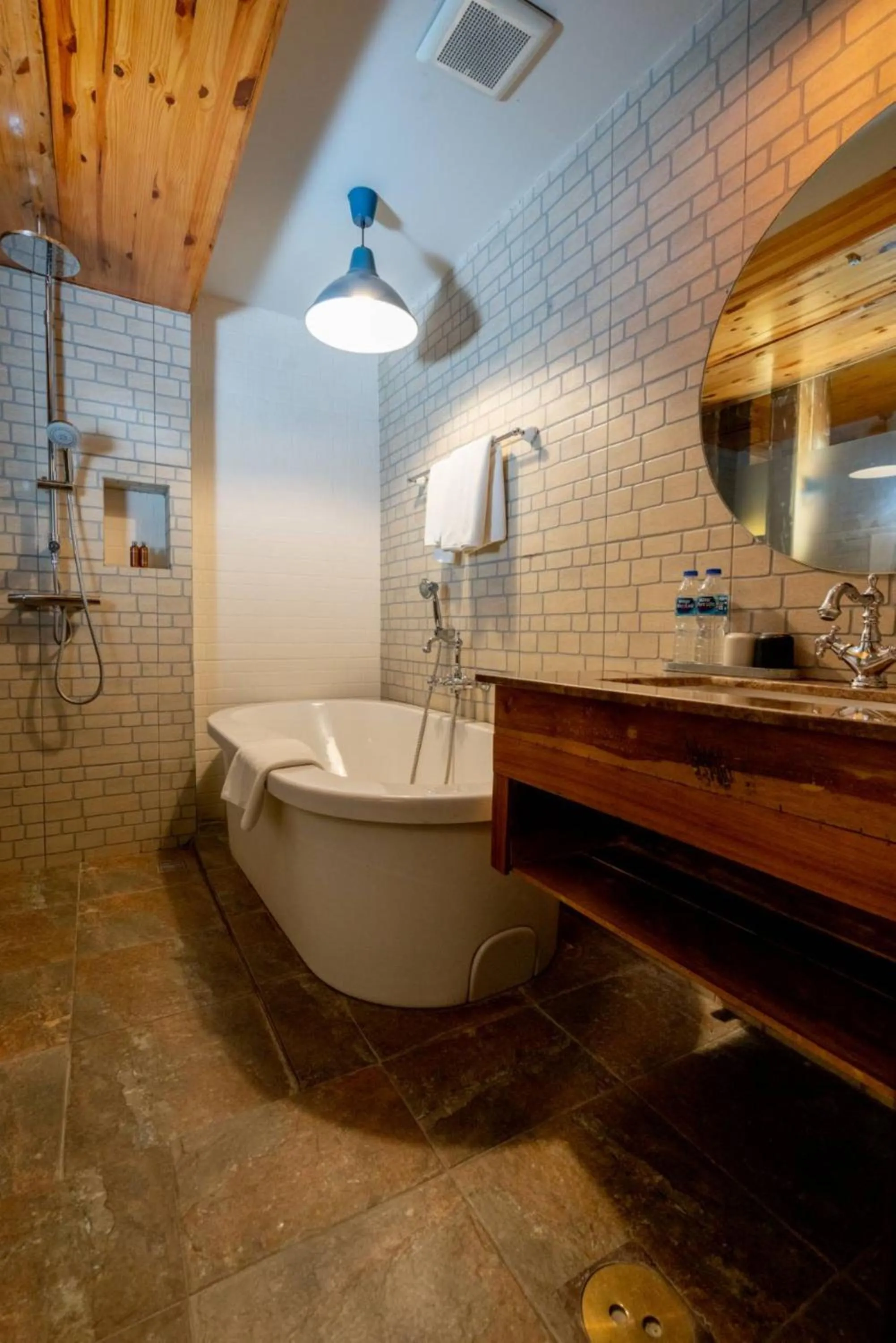 Bathroom in Sanae' Townhouse Chiang Mai