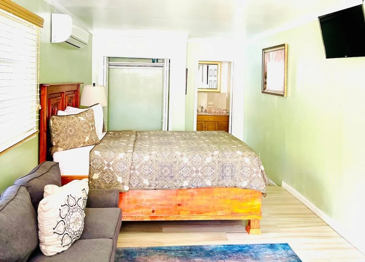 Bed in Dawson’s Hideaway