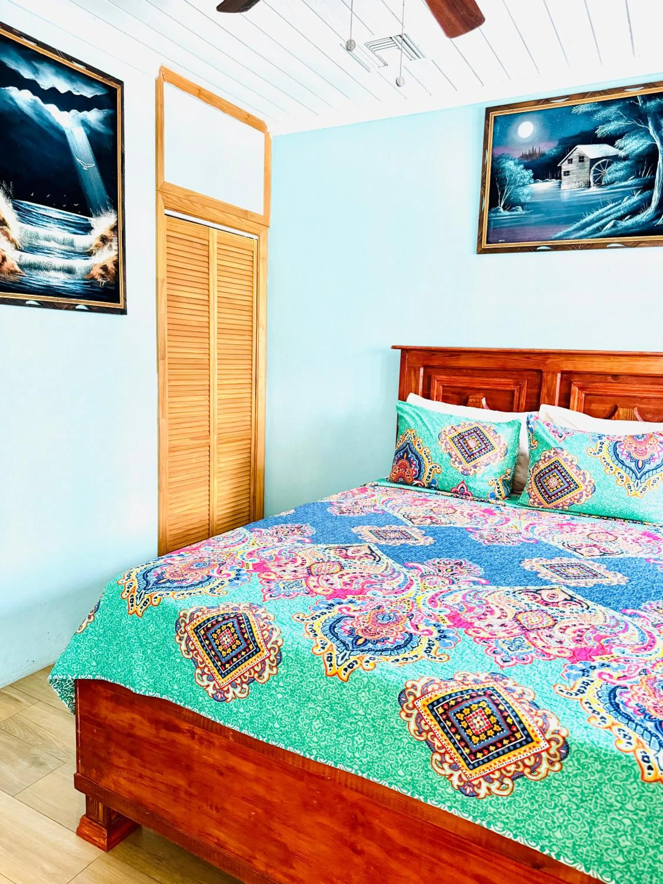 Bed in Dawson’s Hideaway