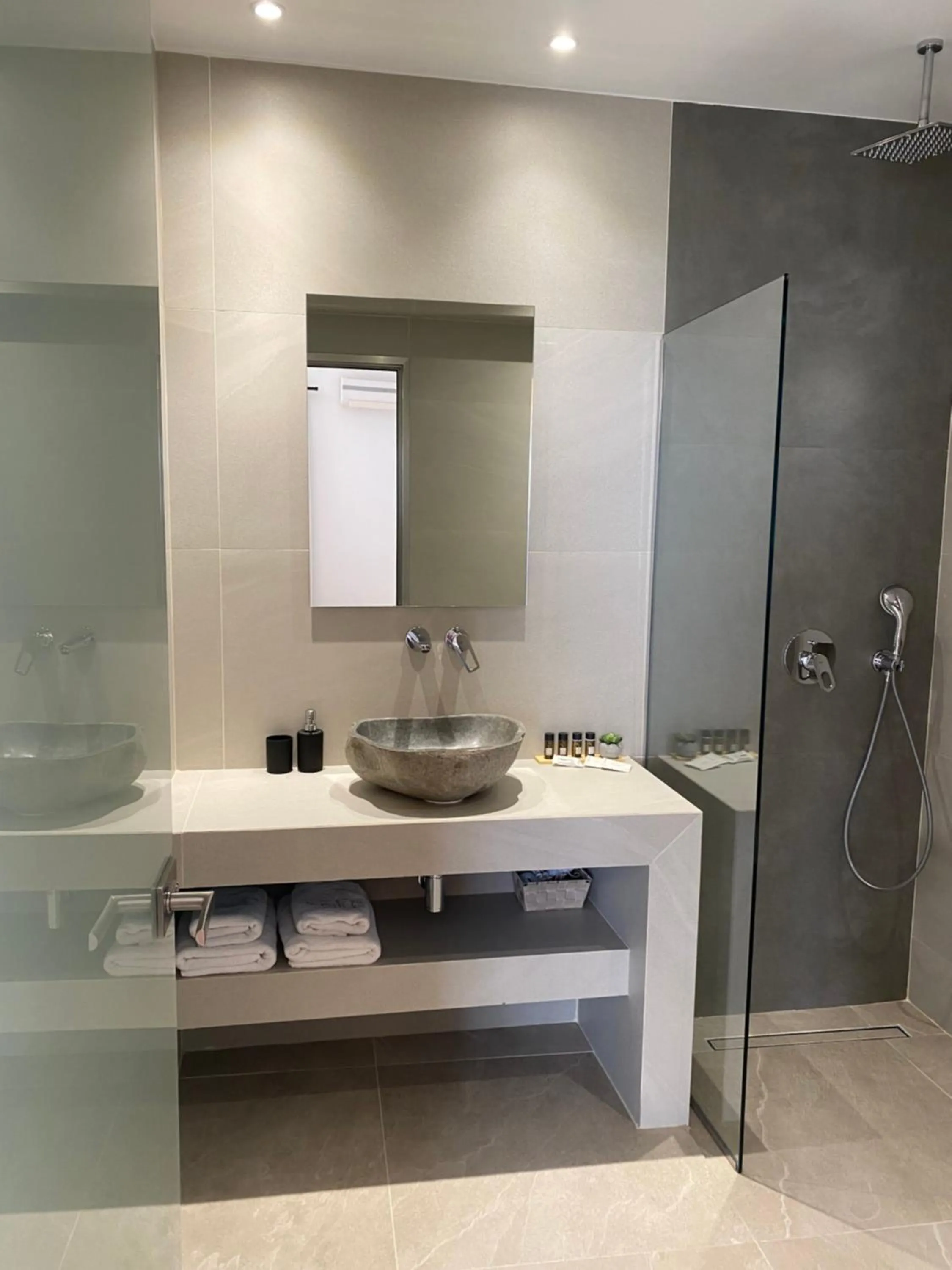 Bathroom in Lithies Sea View Boutique Hotel