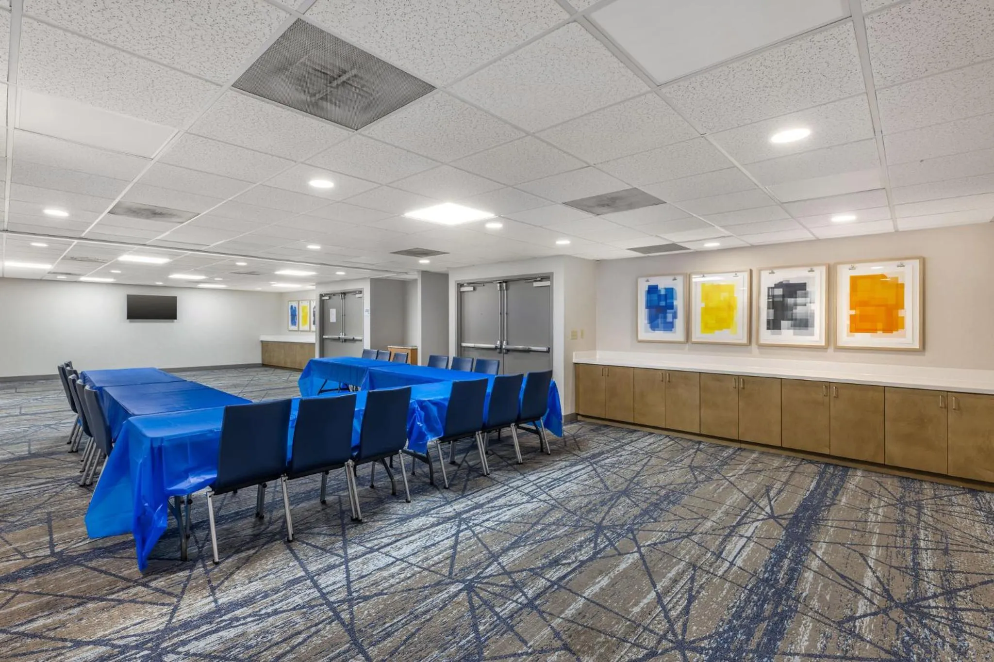 Meeting/conference room in Holiday Inn Express Crestwood by IHG