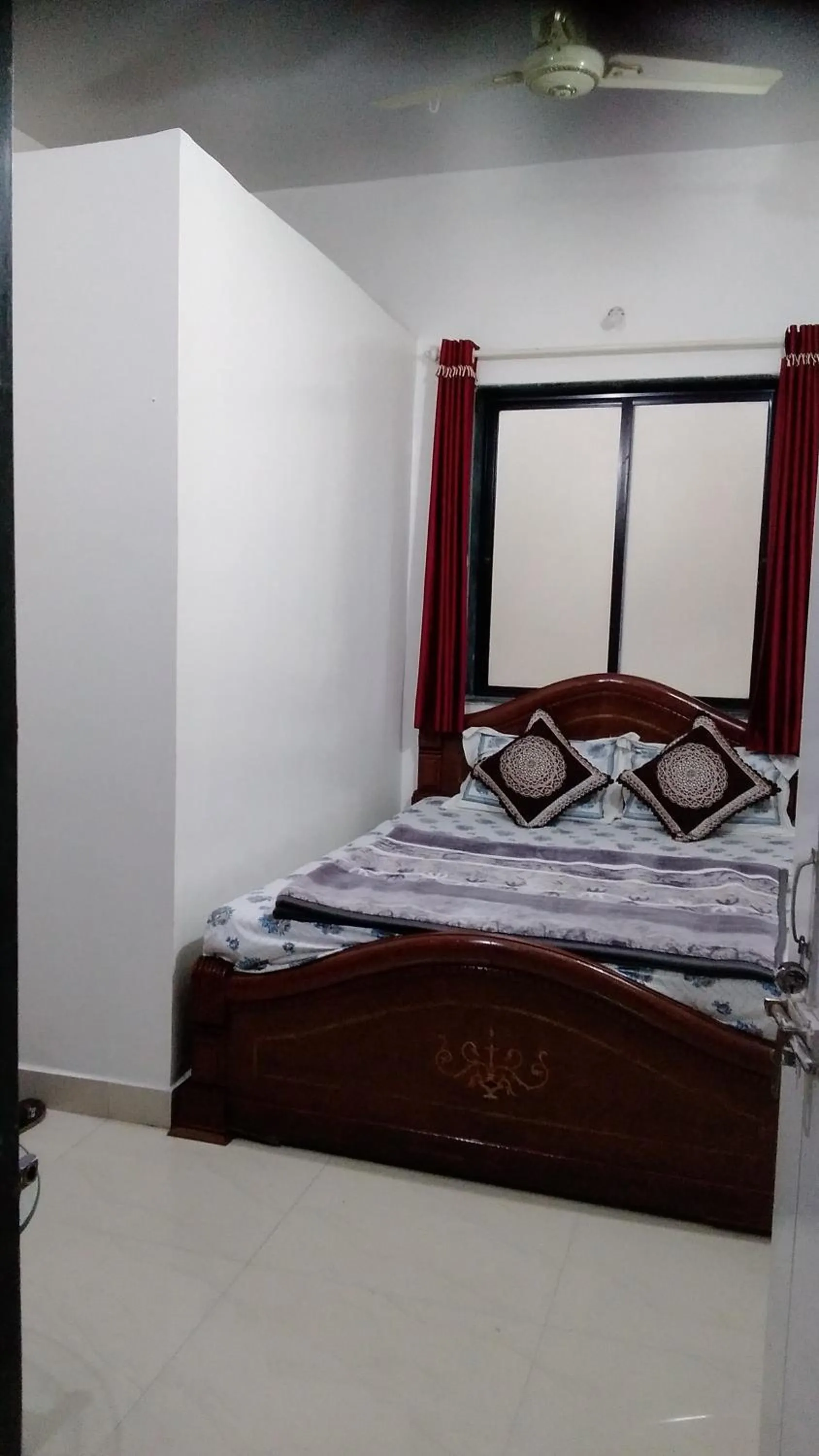 Bedroom, Bed in Om Datta Krupa Niwas Cottage