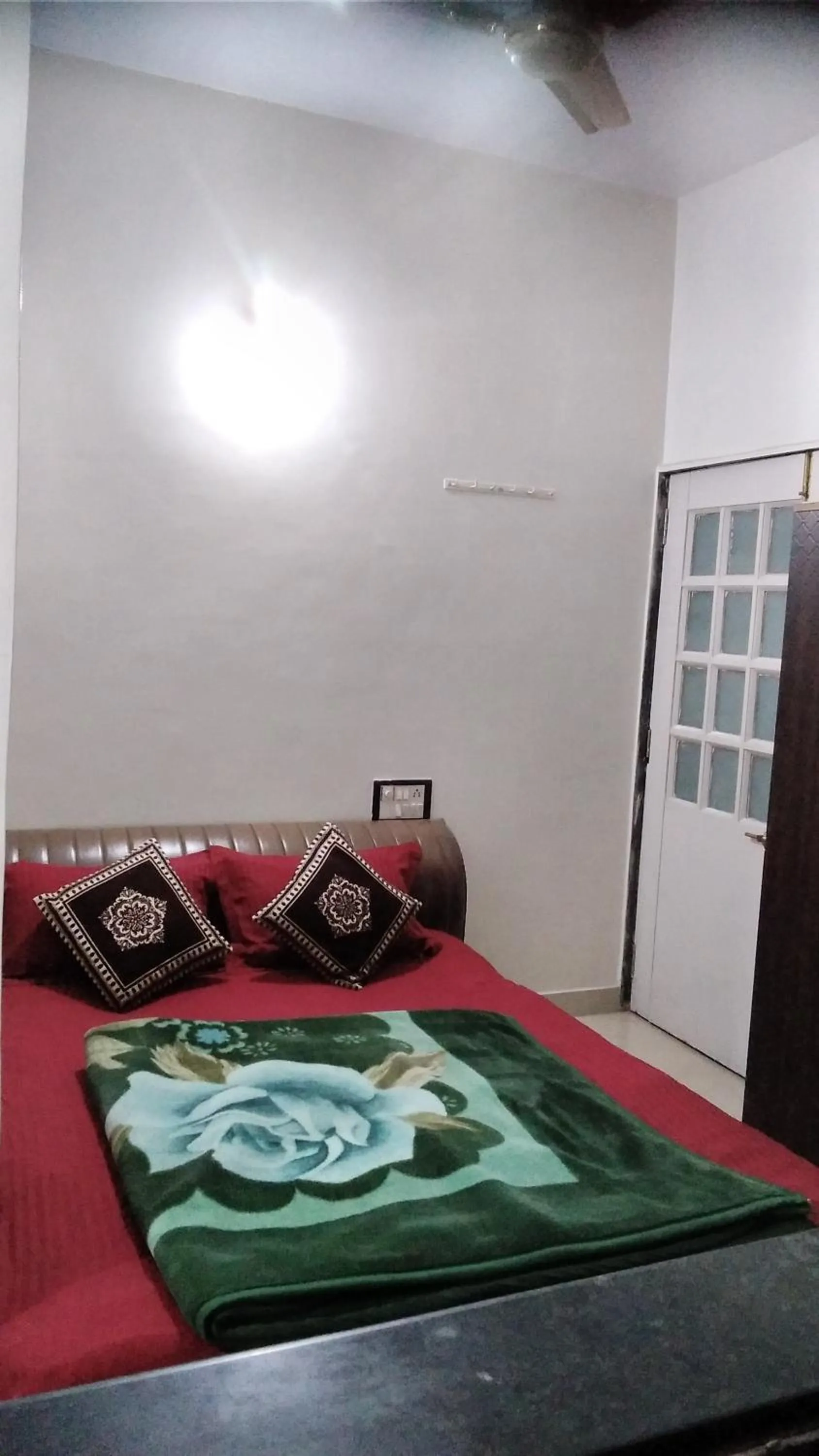 Bedroom, Bed in Om Datta Krupa Niwas Cottage