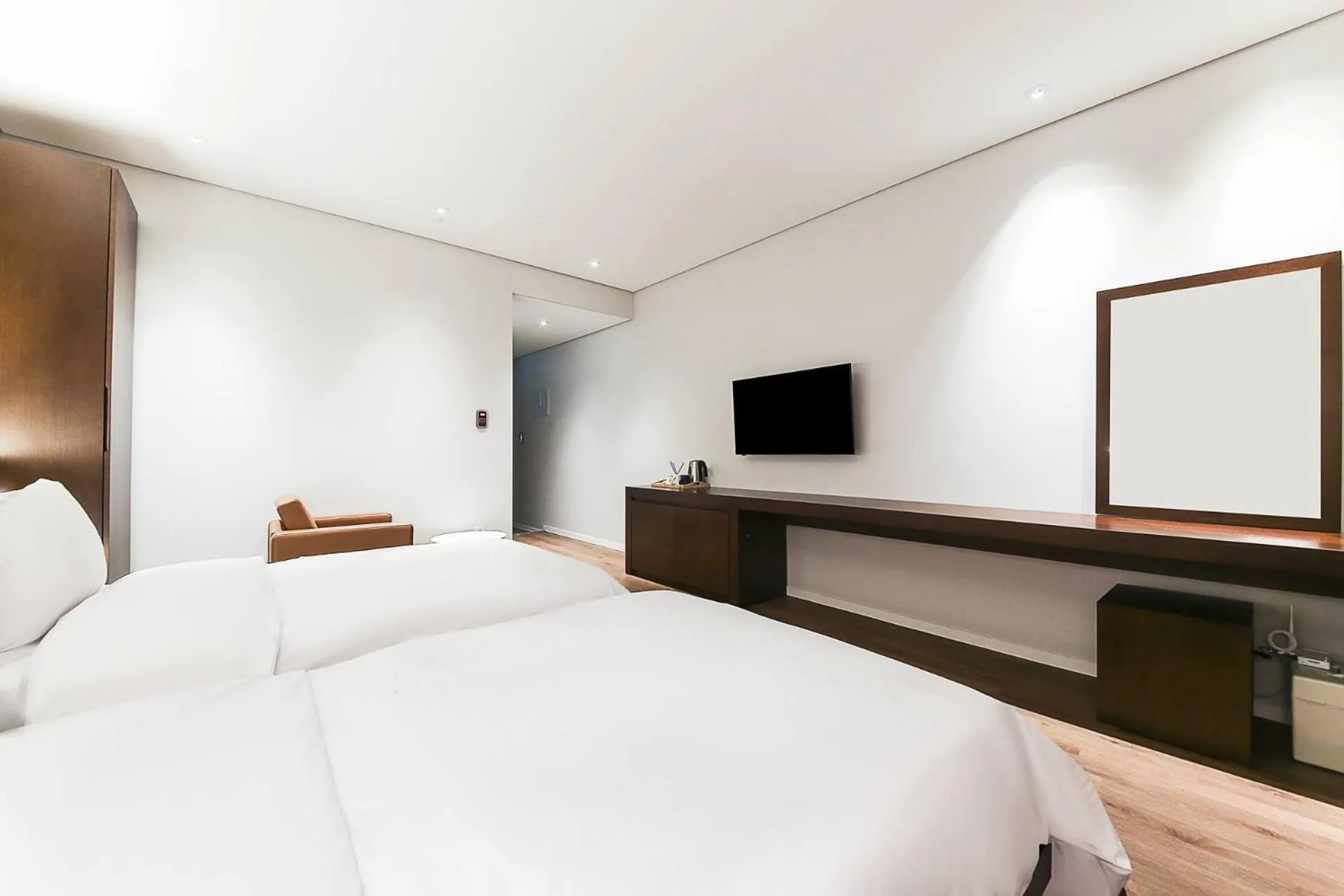 Bed in Golden River Hotel