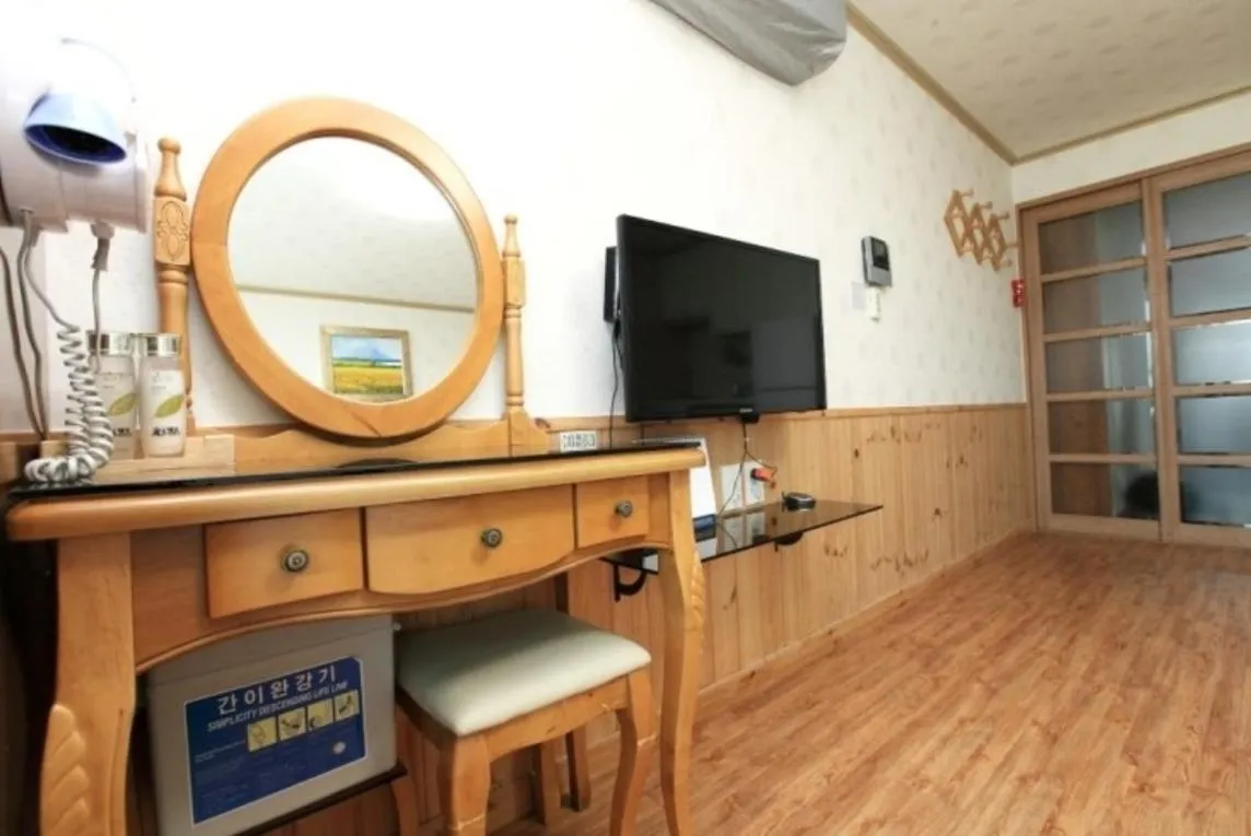 TV and multimedia in Jungmun Haesung Parktel