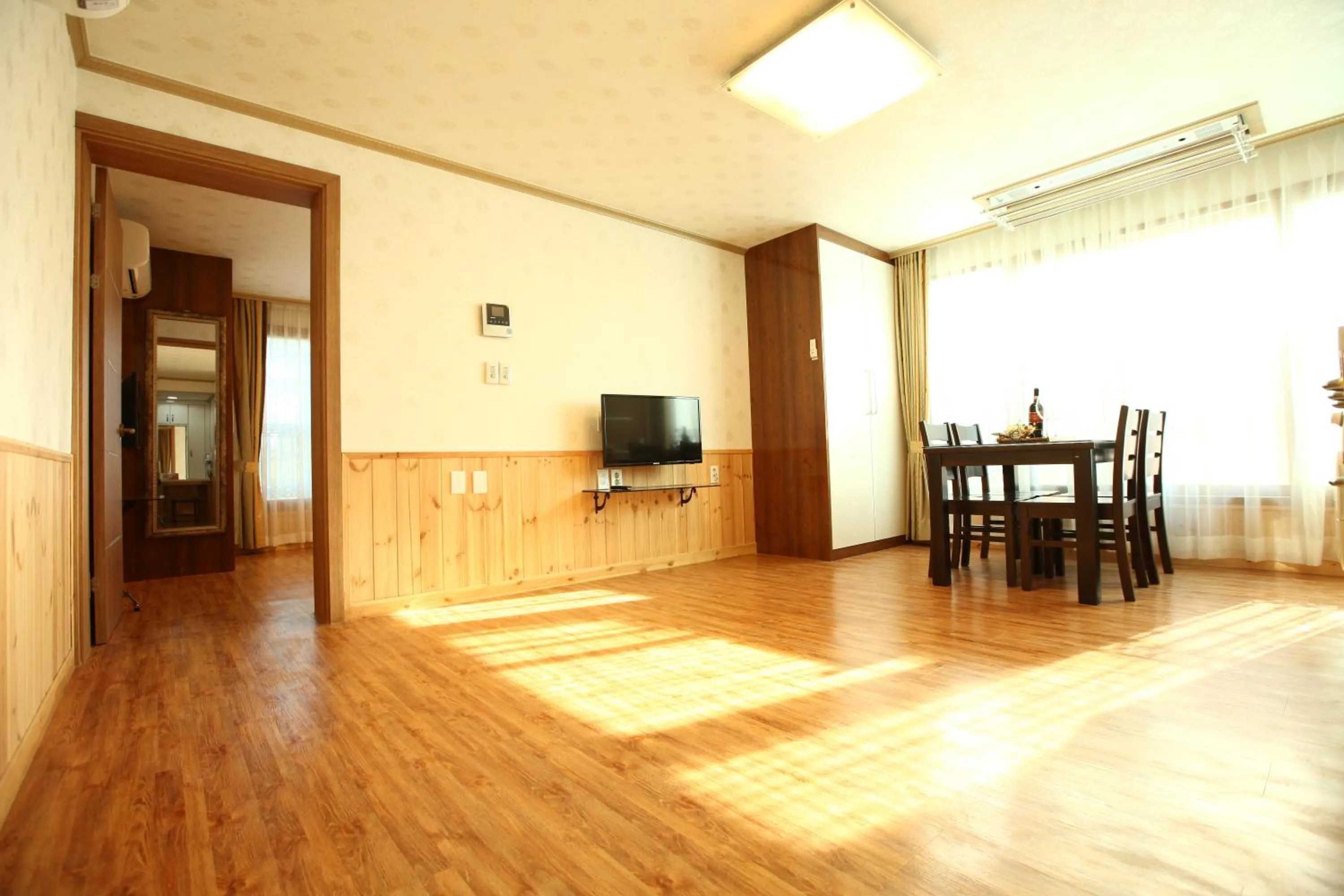 TV and multimedia in Jungmun Haesung Parktel