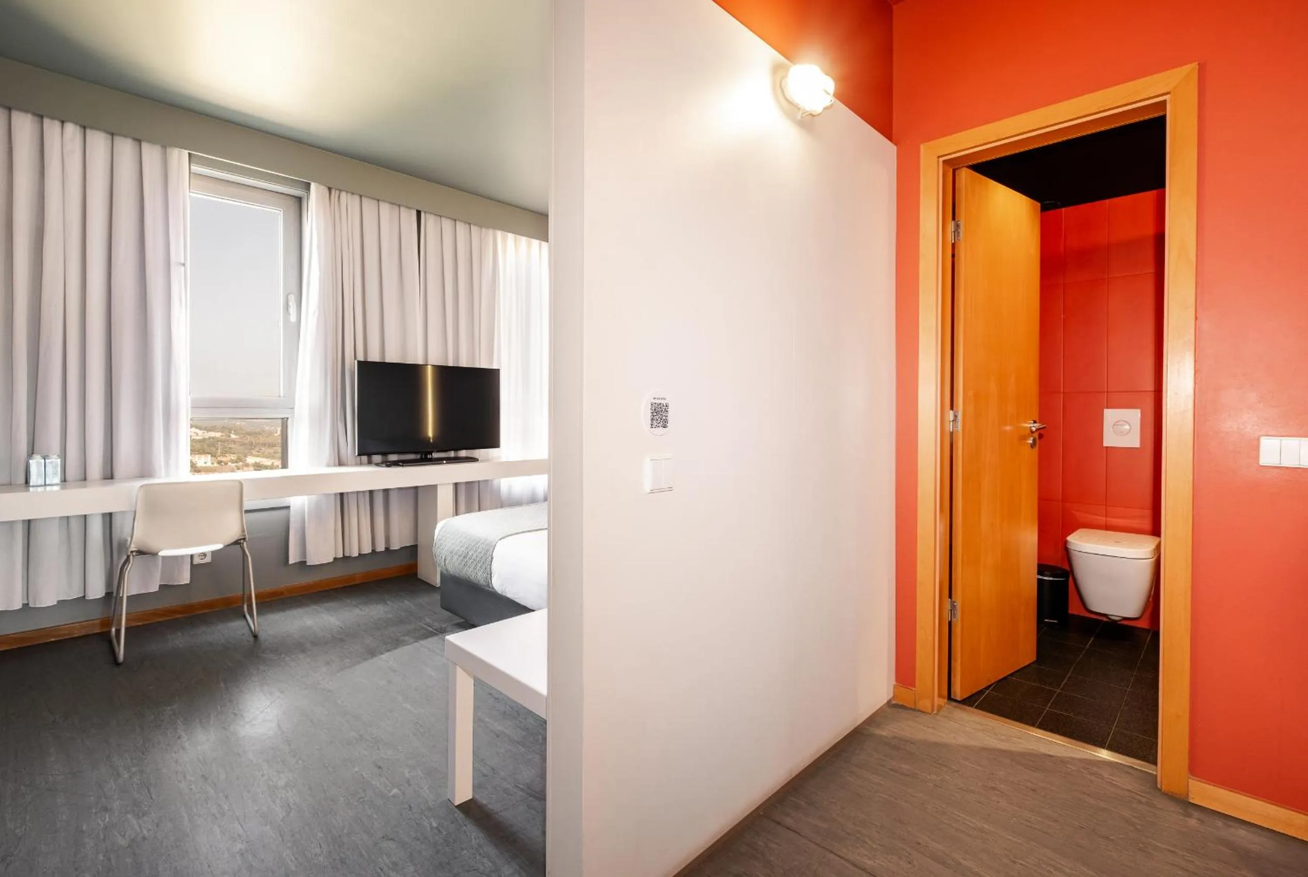 Bedroom in Basic Braga by Axis