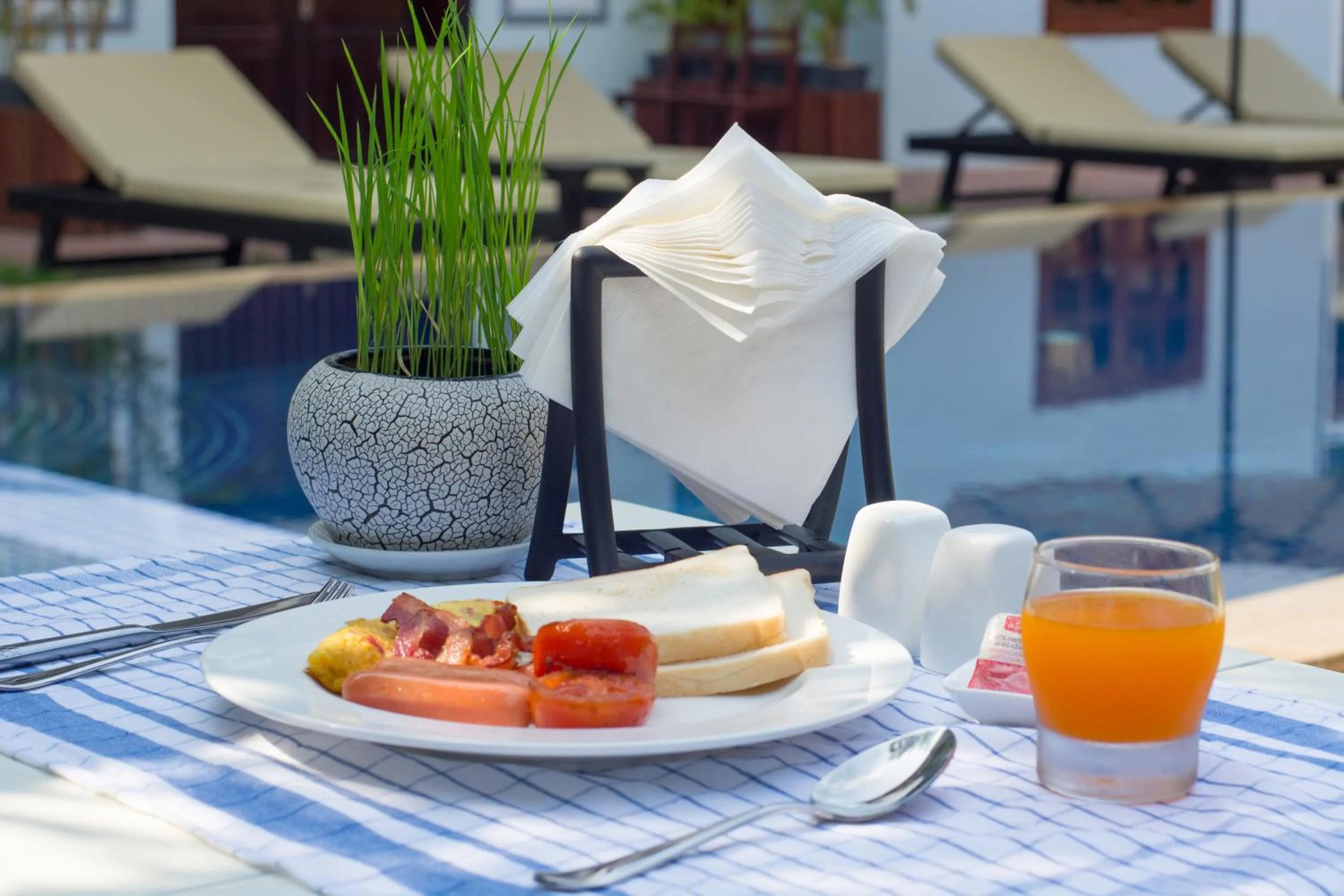 Food and drinks in The Local Time Village