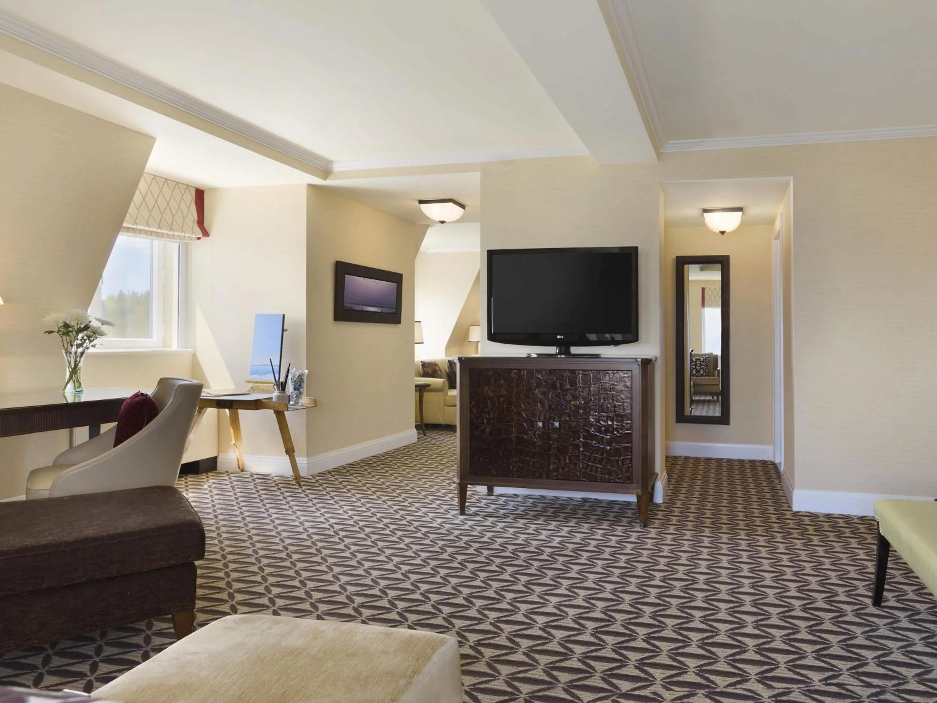 Photo of the whole room in Fairmont Le Manoir Richelieu