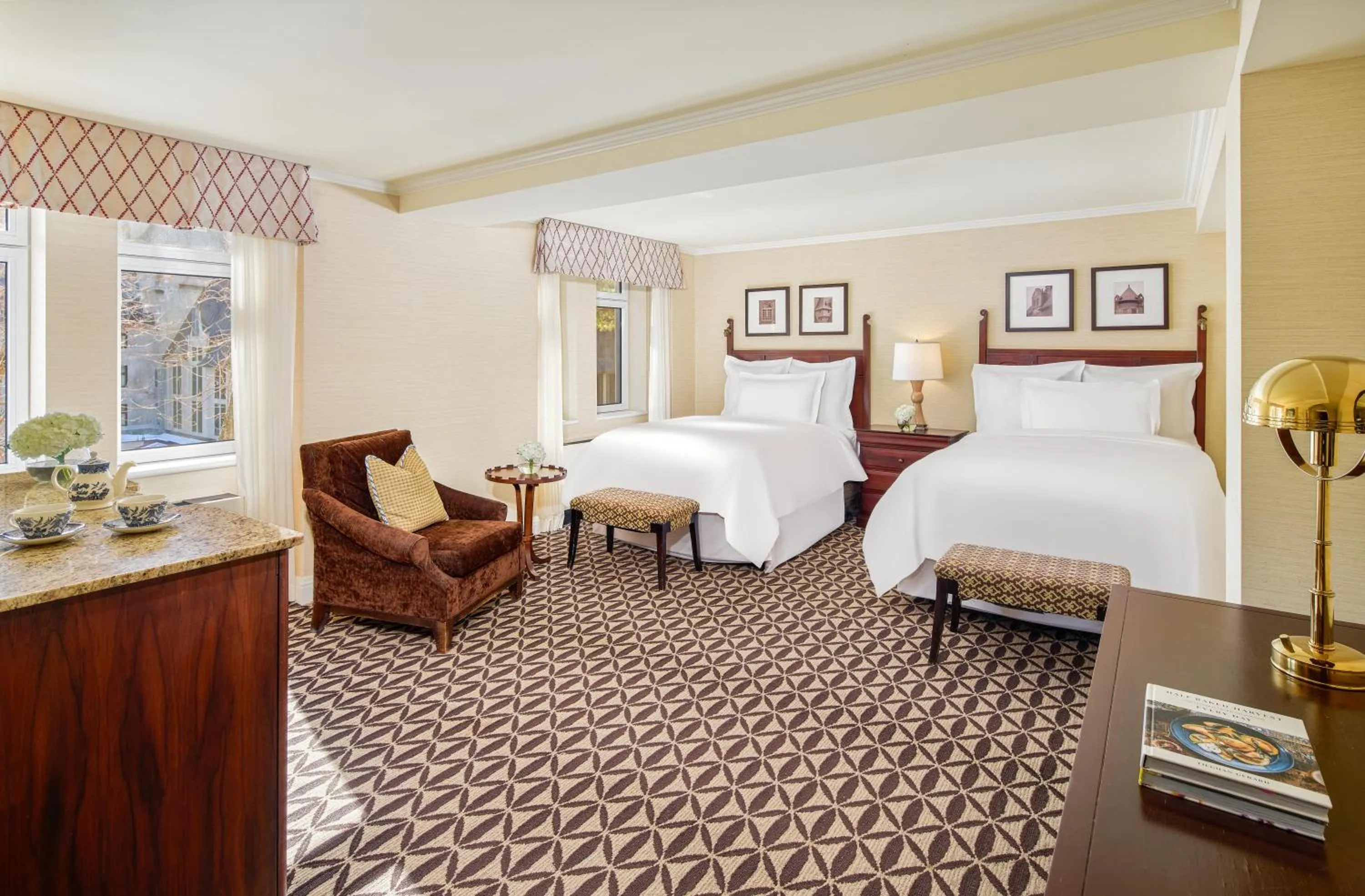 Bed in Fairmont Le Manoir Richelieu