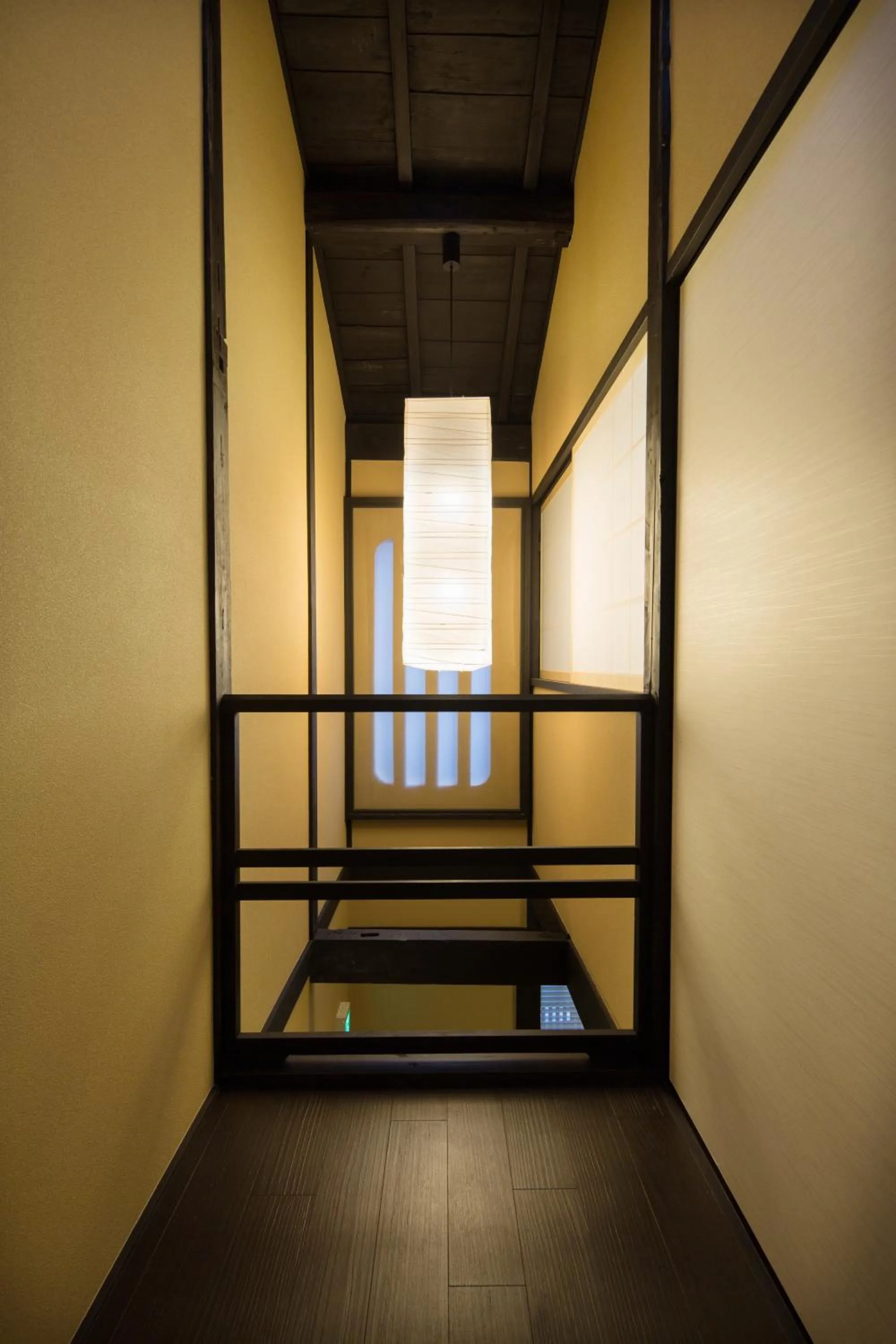 Decorative detail in Tsumugi Matsubara Sakaimachi