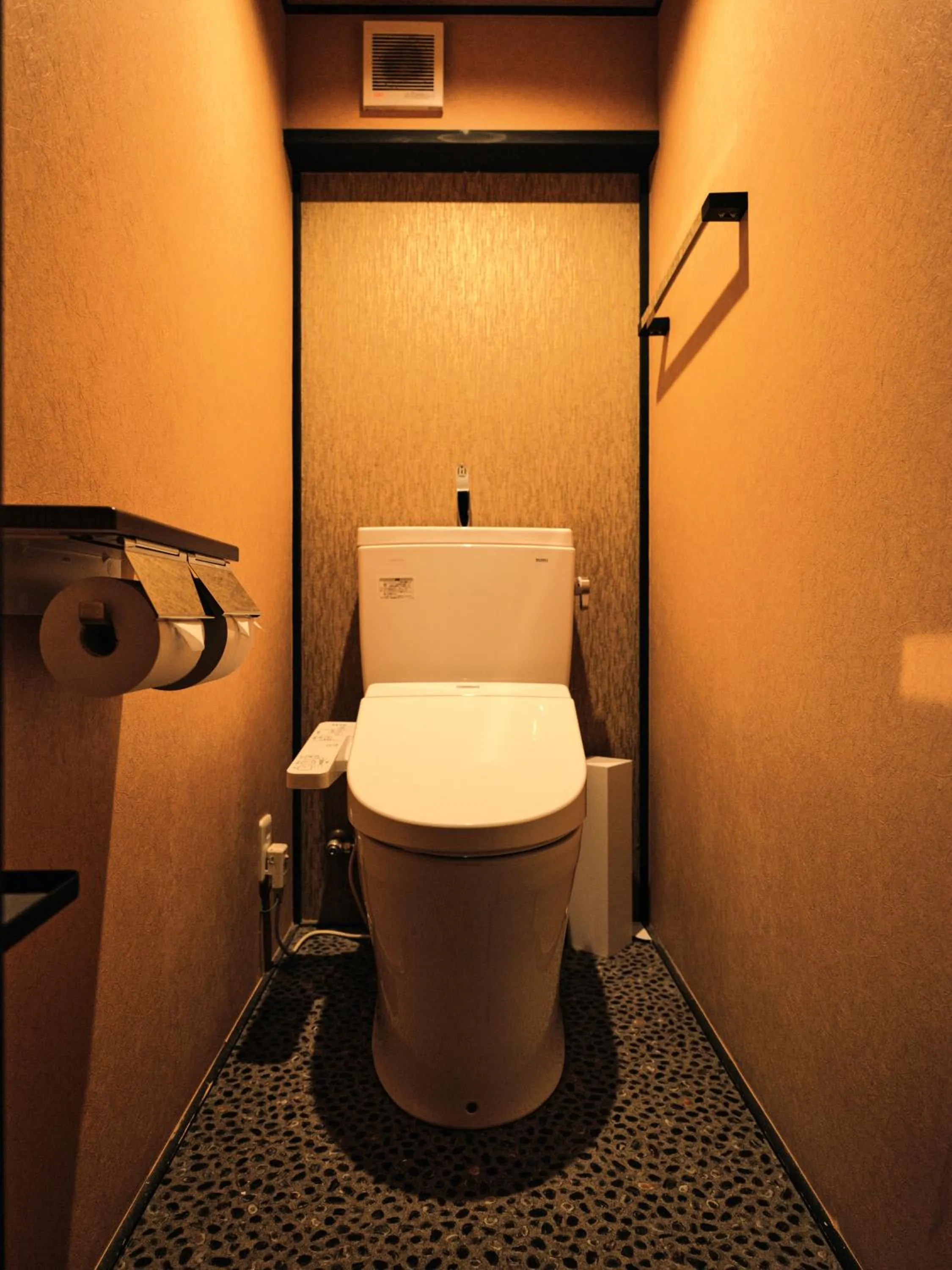 Toilet in Tsumugi Matsubara Sakaimachi