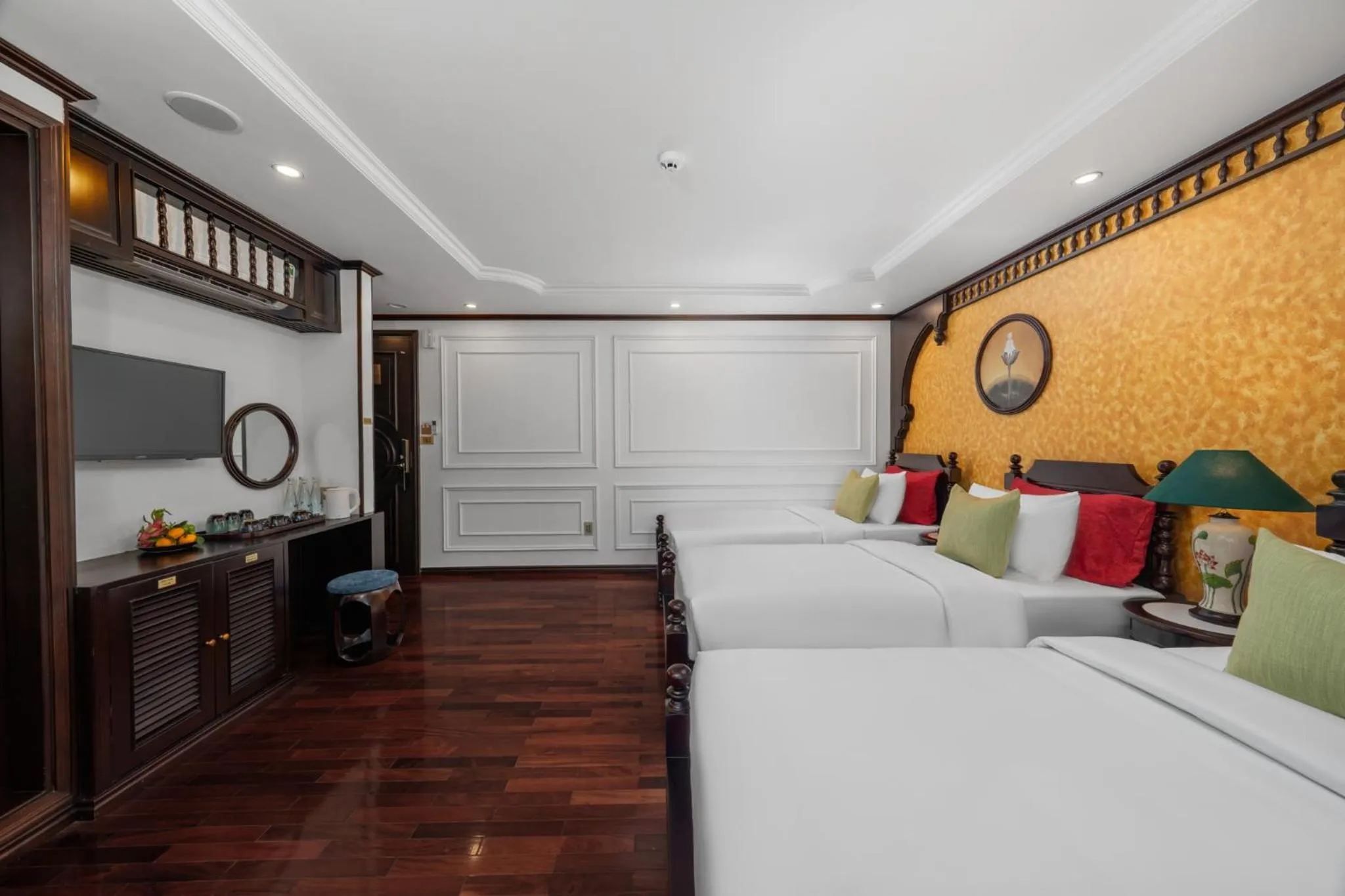 Bed in Garden Legend Cruise