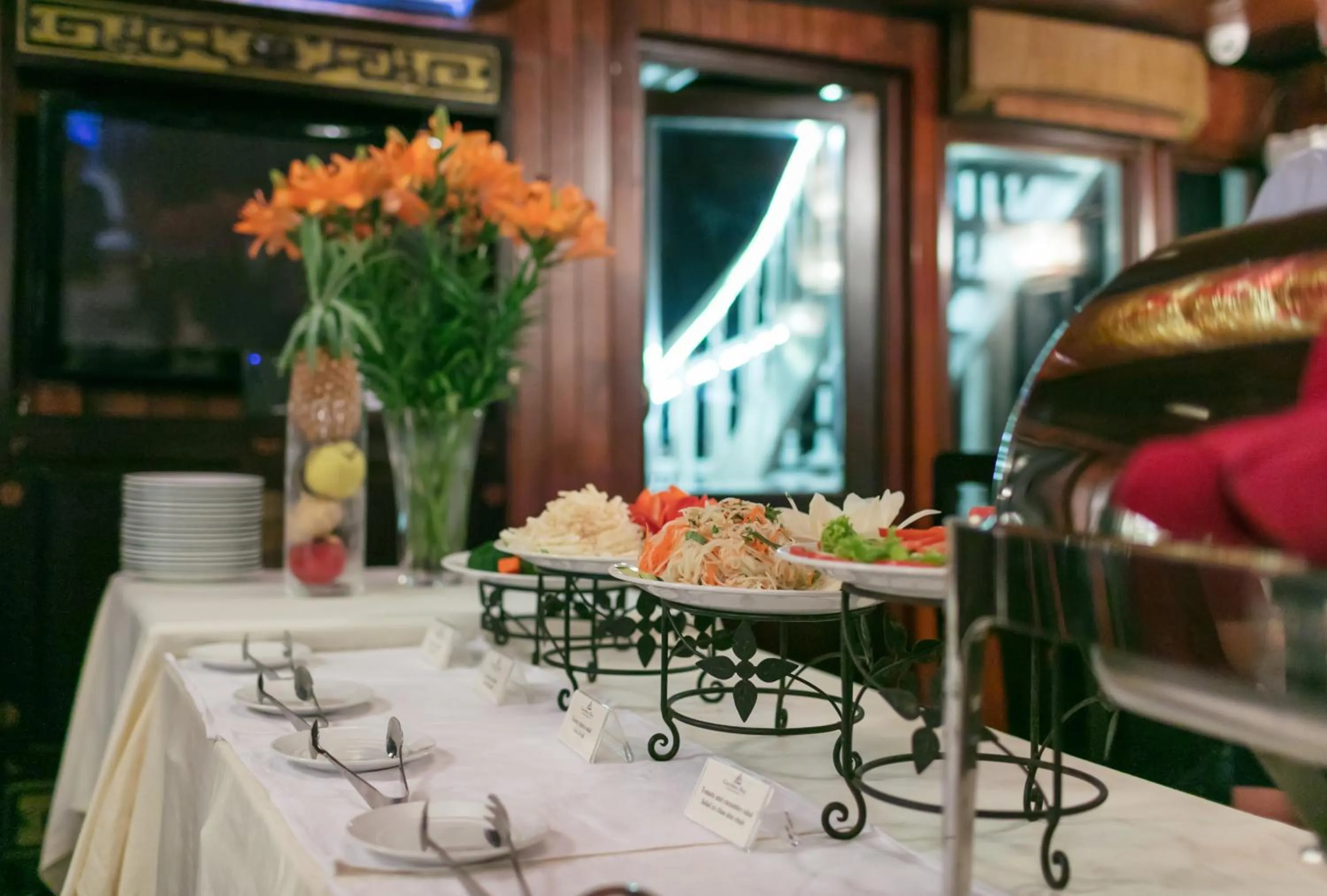 Breakfast in Garden Legend Cruise