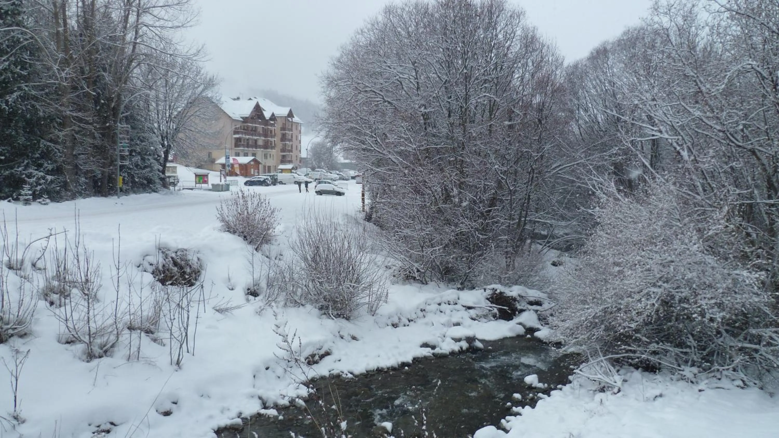 Facade/entrance in Résidence Les Ecrins
