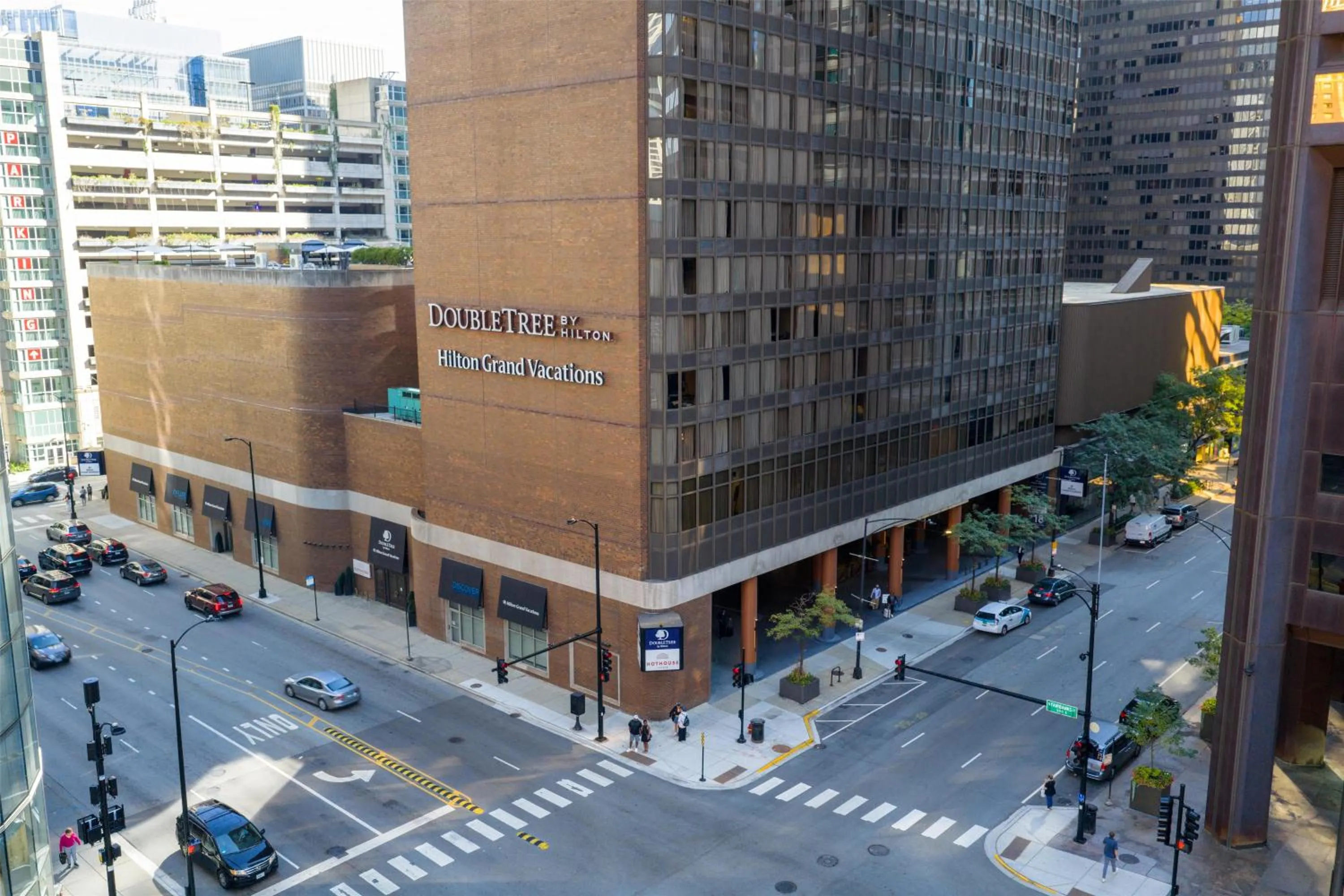 Property building in DoubleTree by Hilton Chicago Magnificent Mile