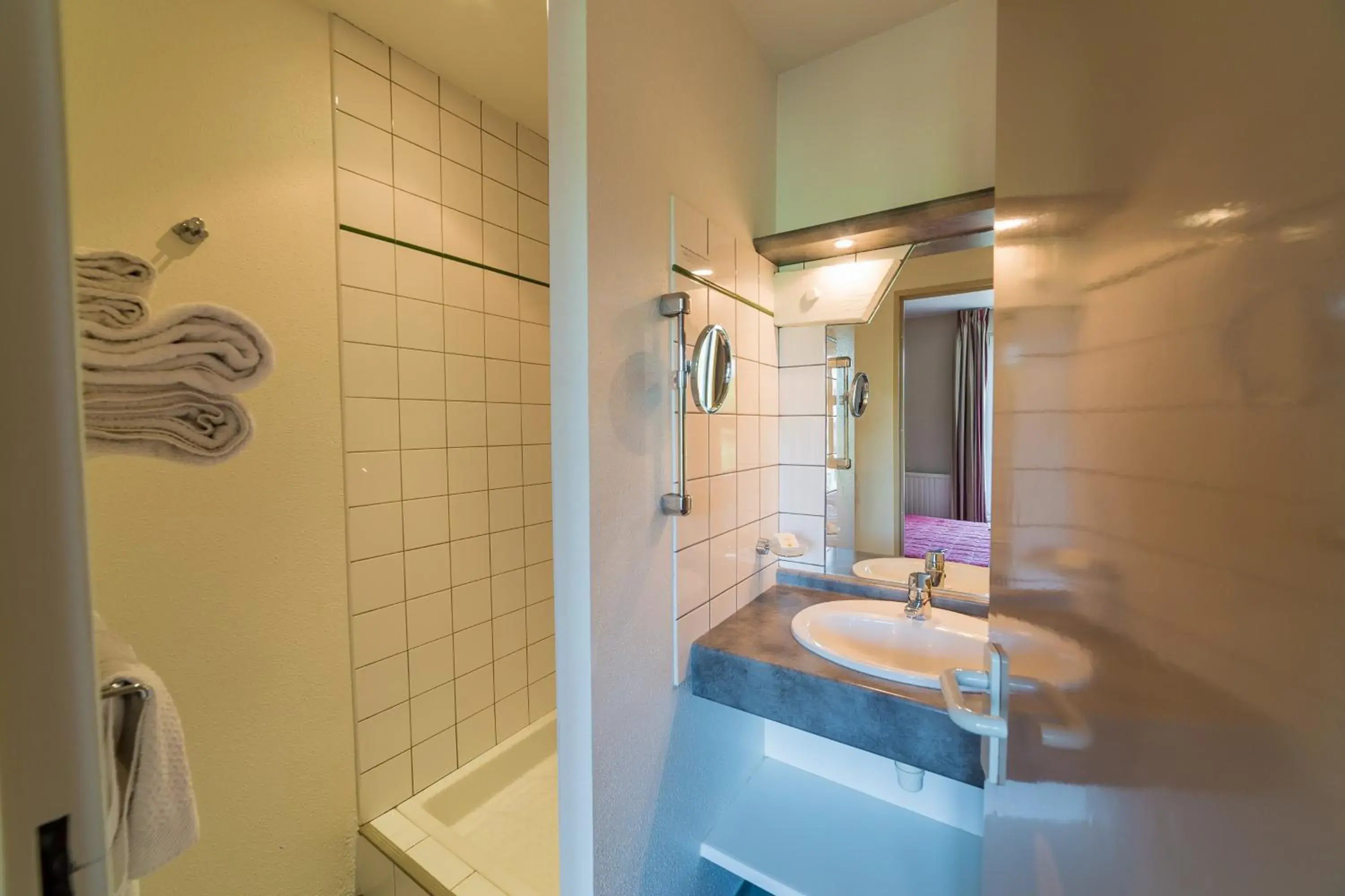 Single Room in Beau Rivage Single Room in Beau Rivage