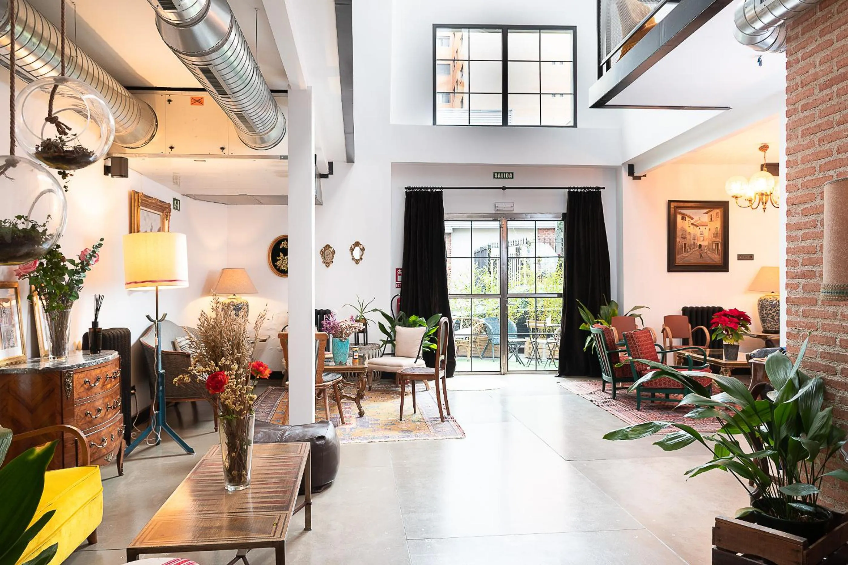 Communal lounge/ TV room in LaNave