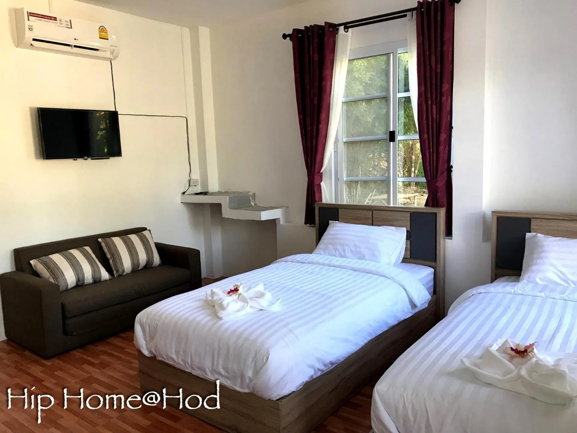 Bed in Hip Home at Hod