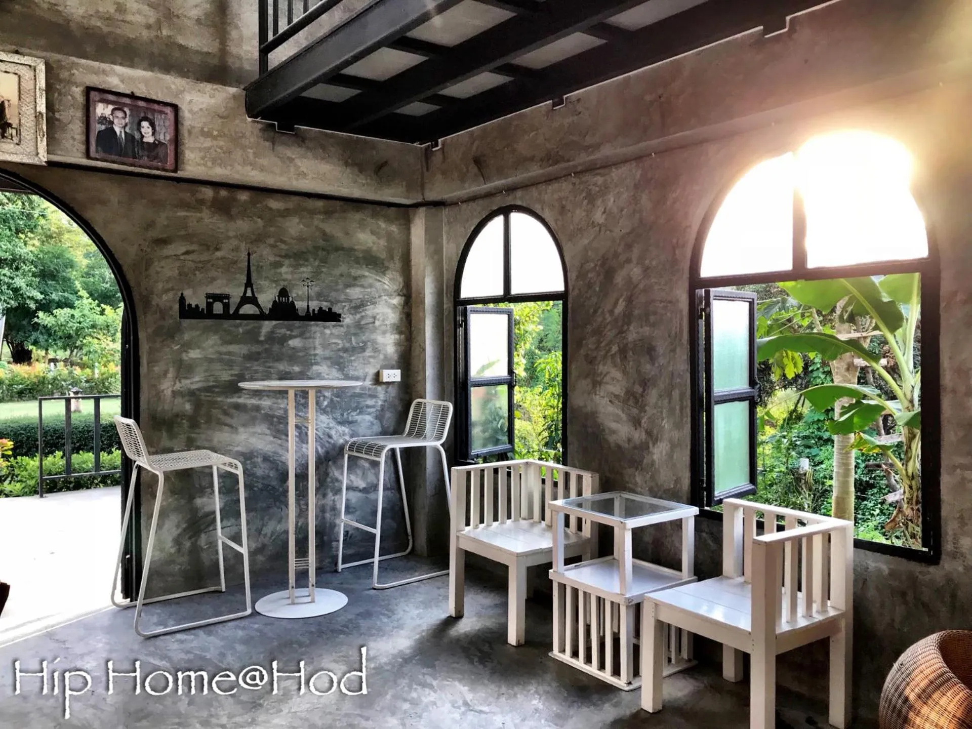 Alcoholic drinks in Hip Home at Hod