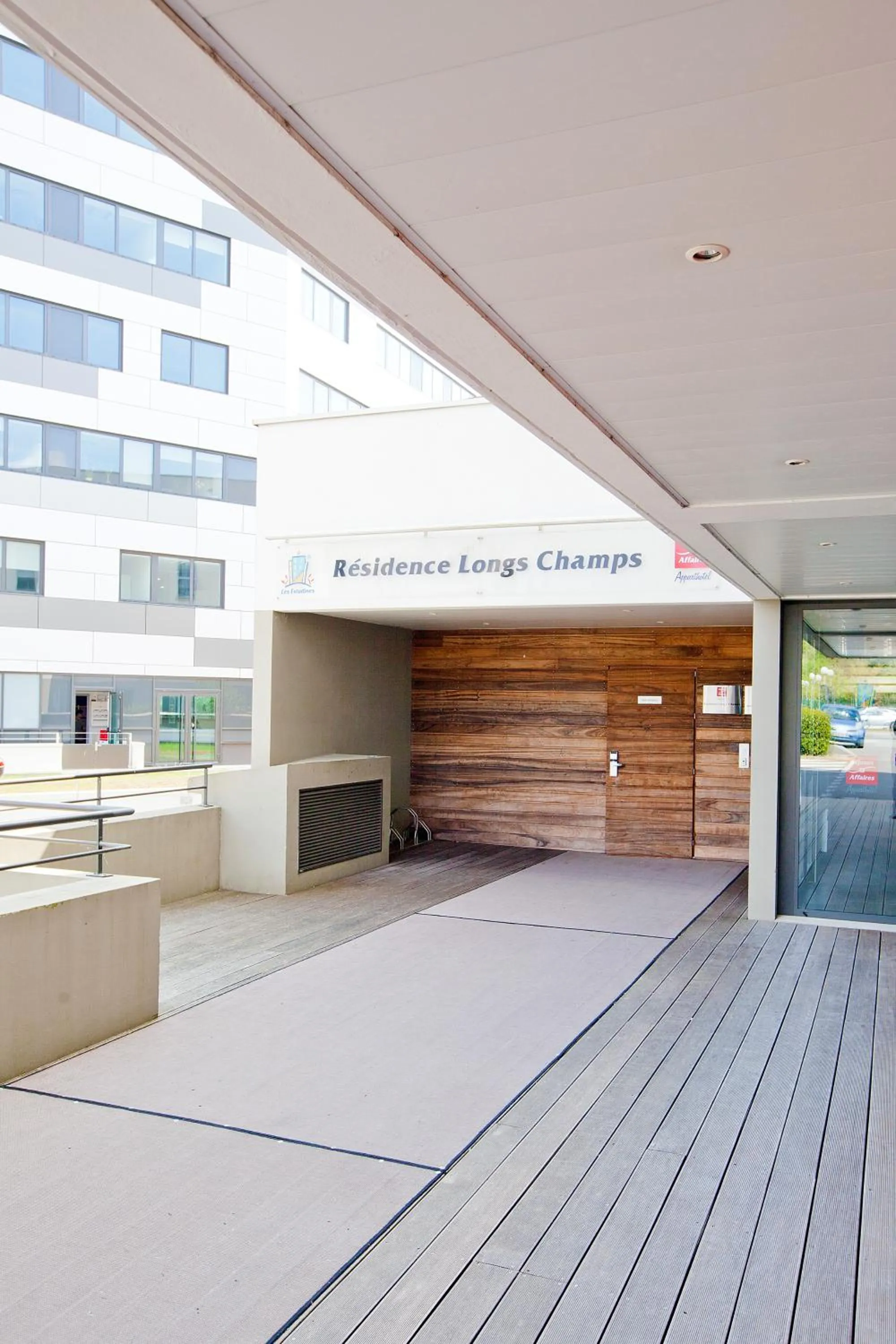 Facade/entrance in Séjours & Affaires Rennes Longs Champs