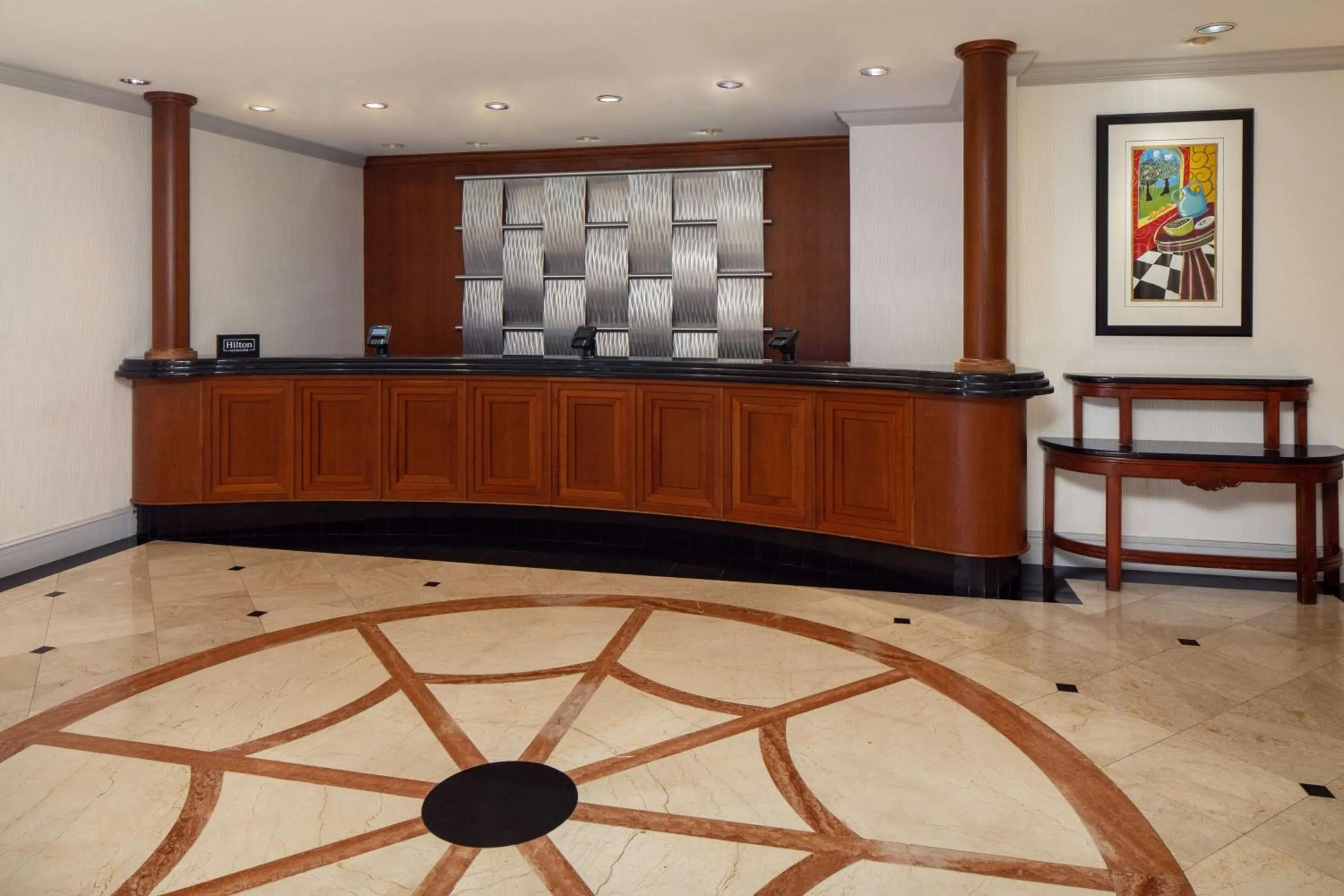 Lobby or reception in Hilton Chicago/Northbrook