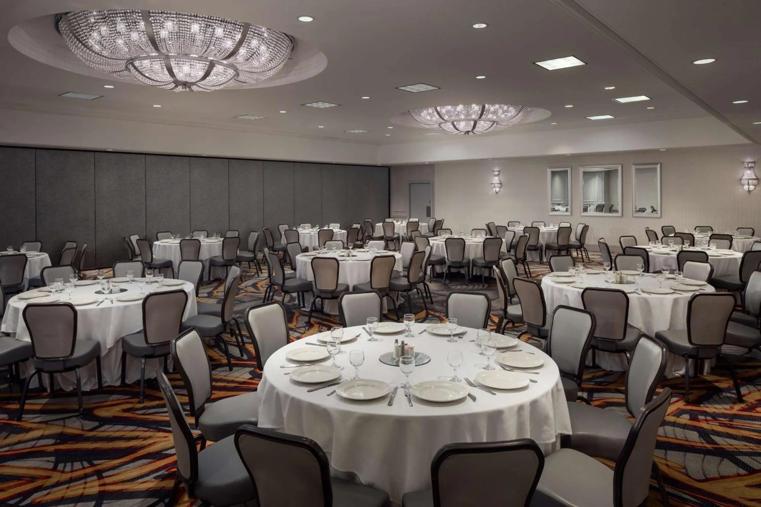 Meeting/conference room in Hilton Chicago/Northbrook