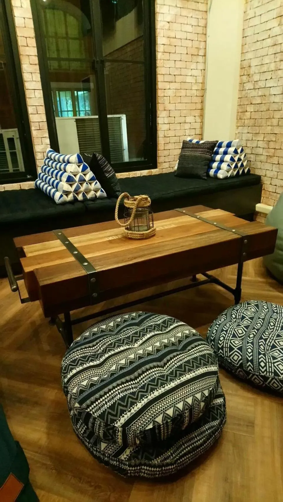 Area and facilities in Natee Hostel