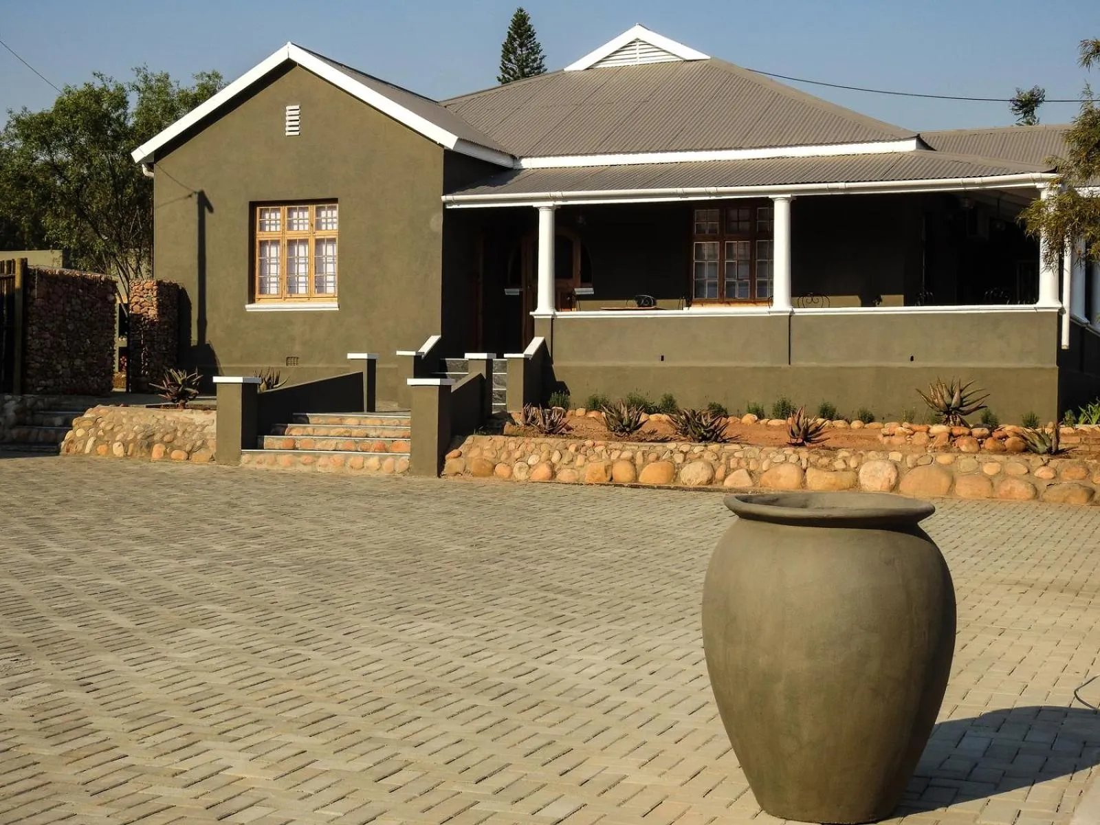 Property building in The Featherbed - Oudtshoorn