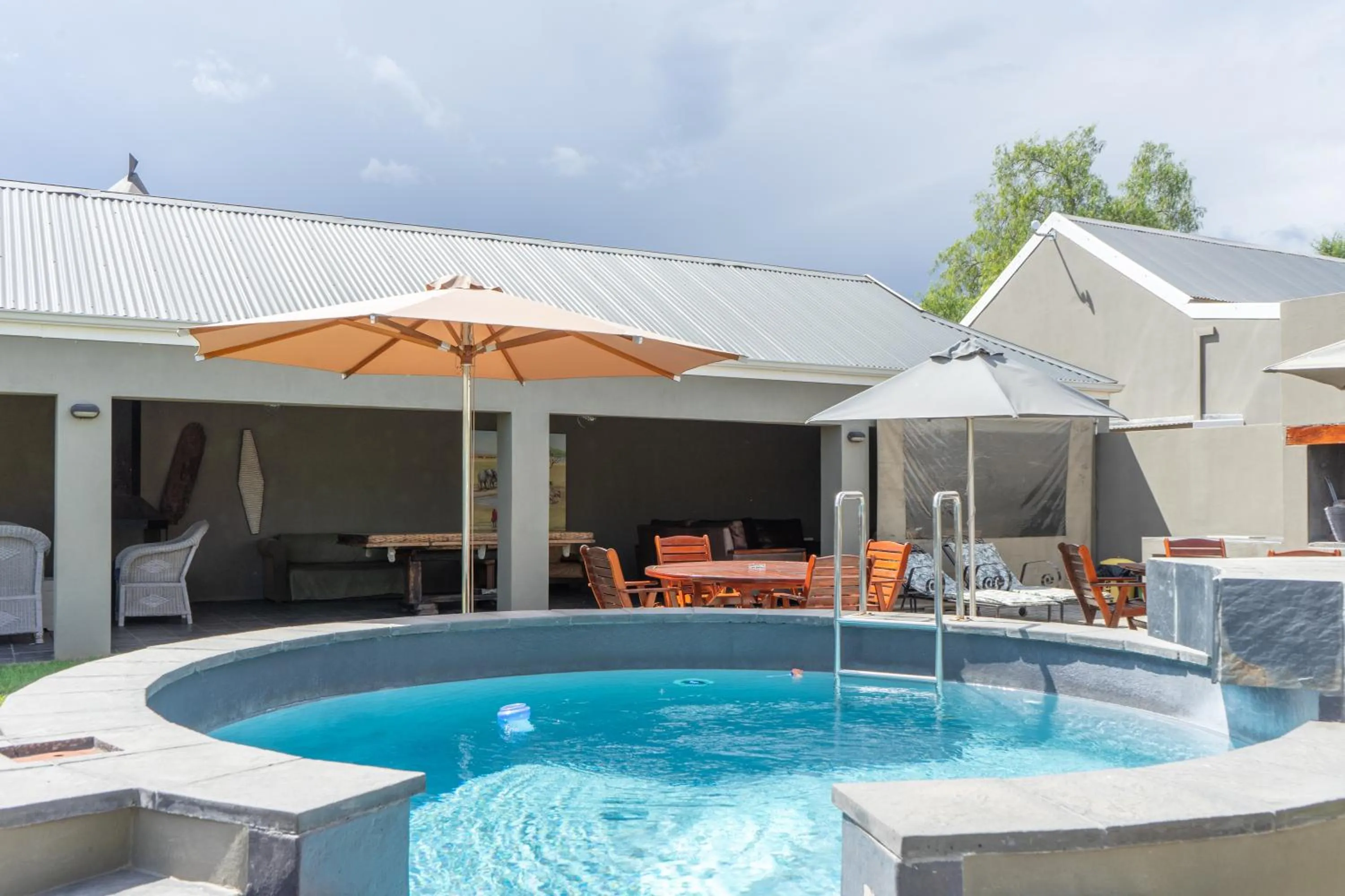 Swimming pool in The Featherbed - Oudtshoorn