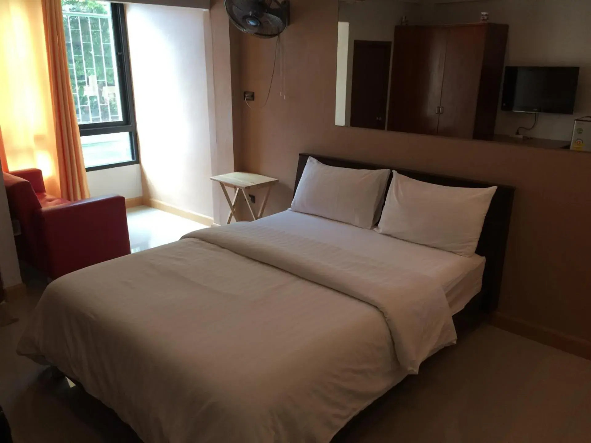 Budget Double Room in Chanmuan Resident Budget Double Room in Chanmuan Resident